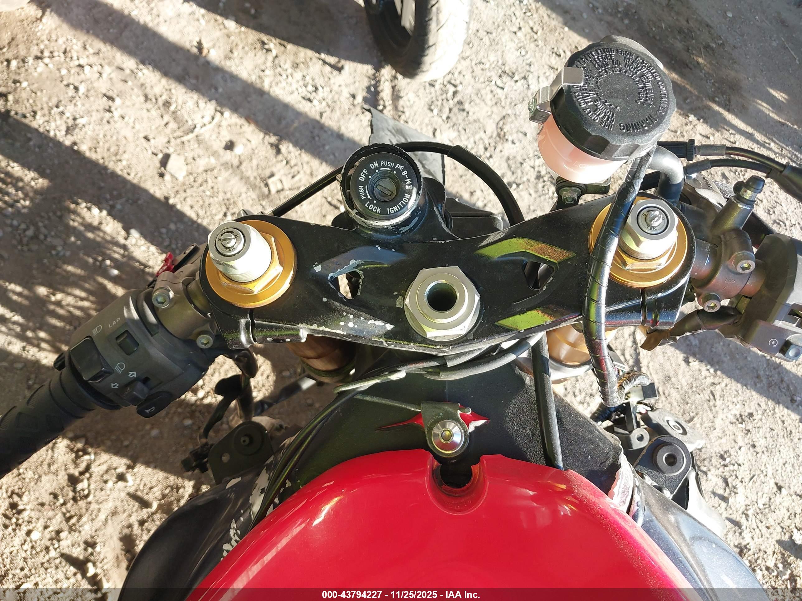 KAWASAKI ZX636 image 7