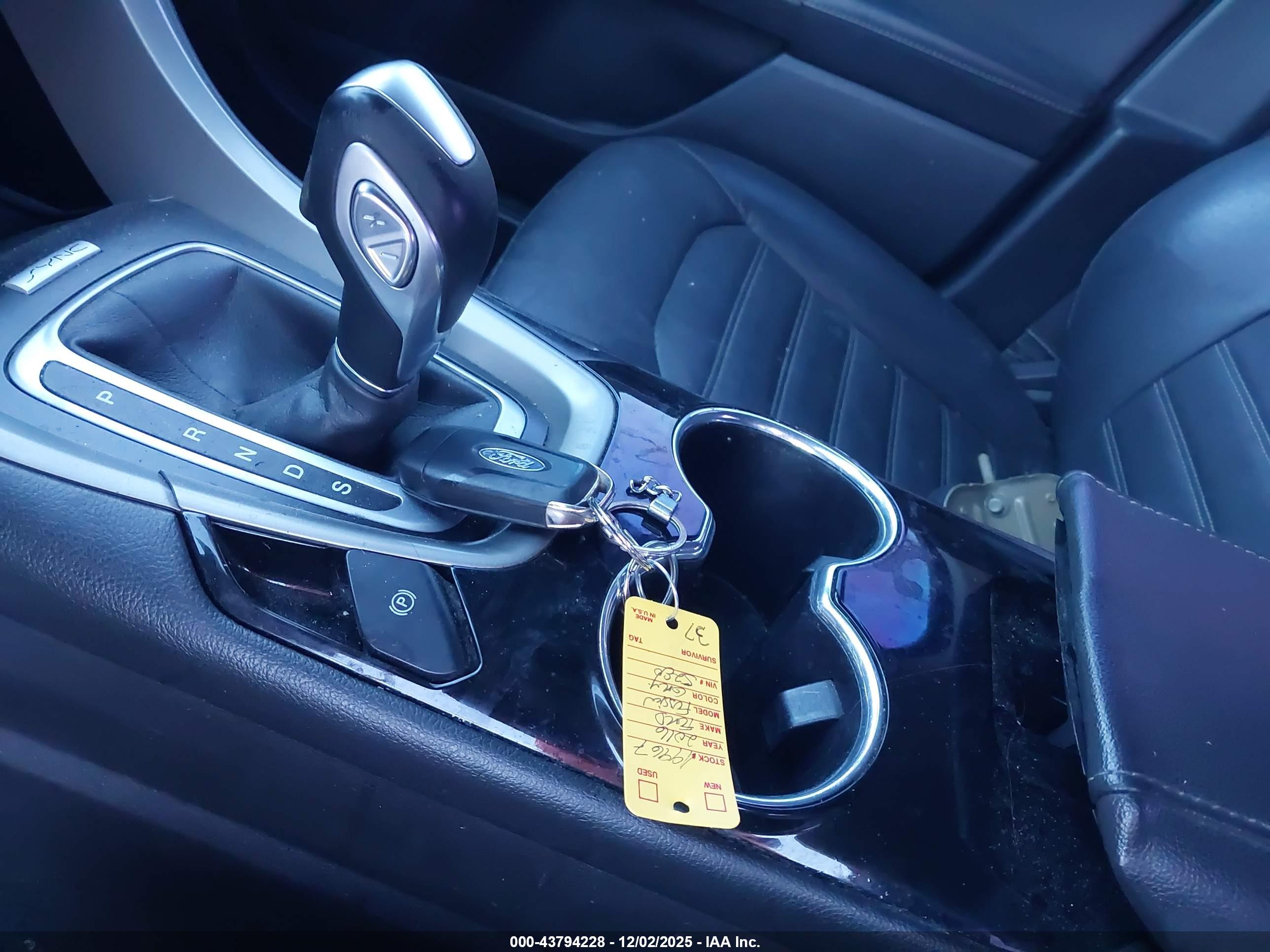 FORD FUSION image 11