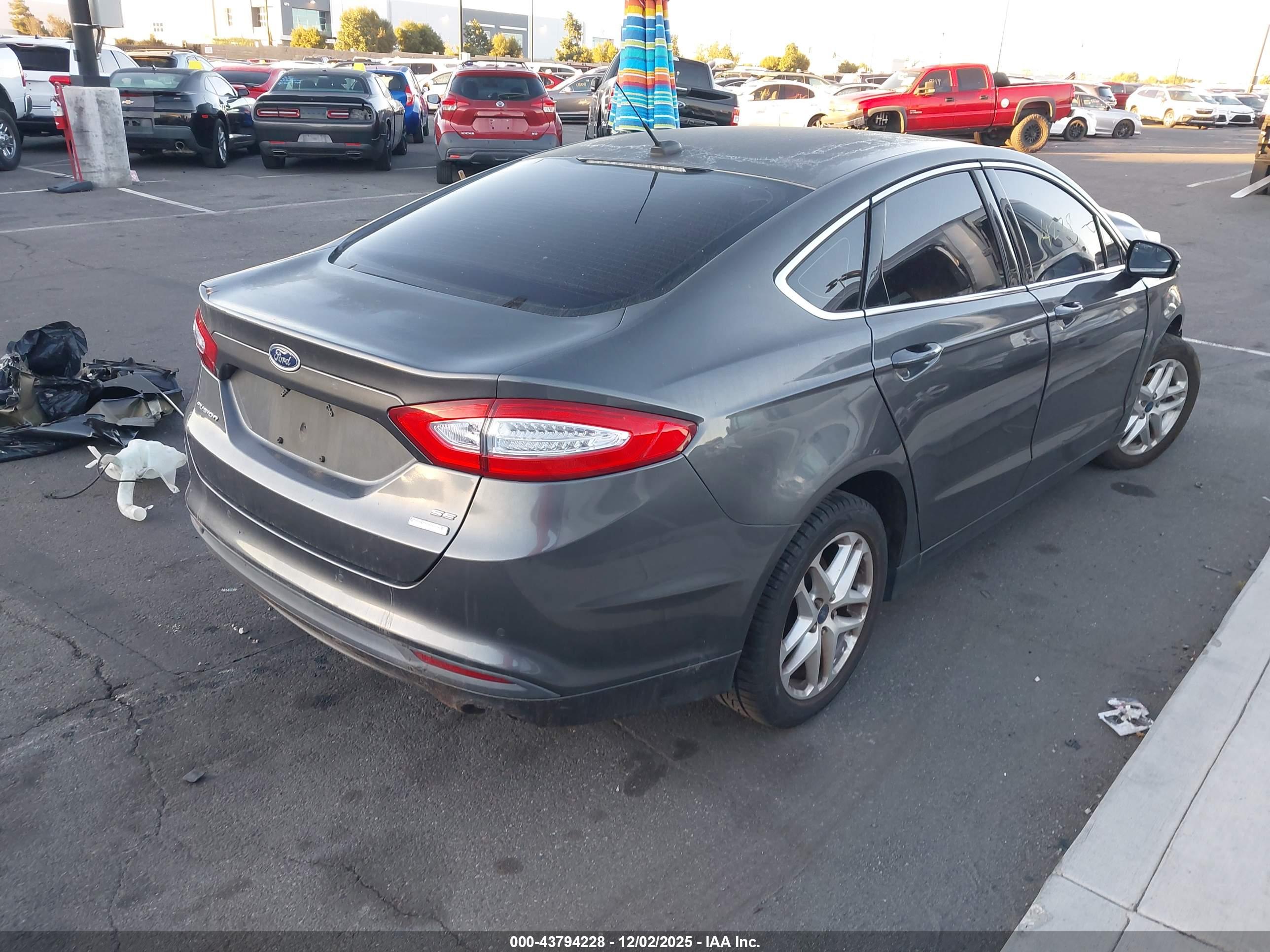 FORD FUSION image 4