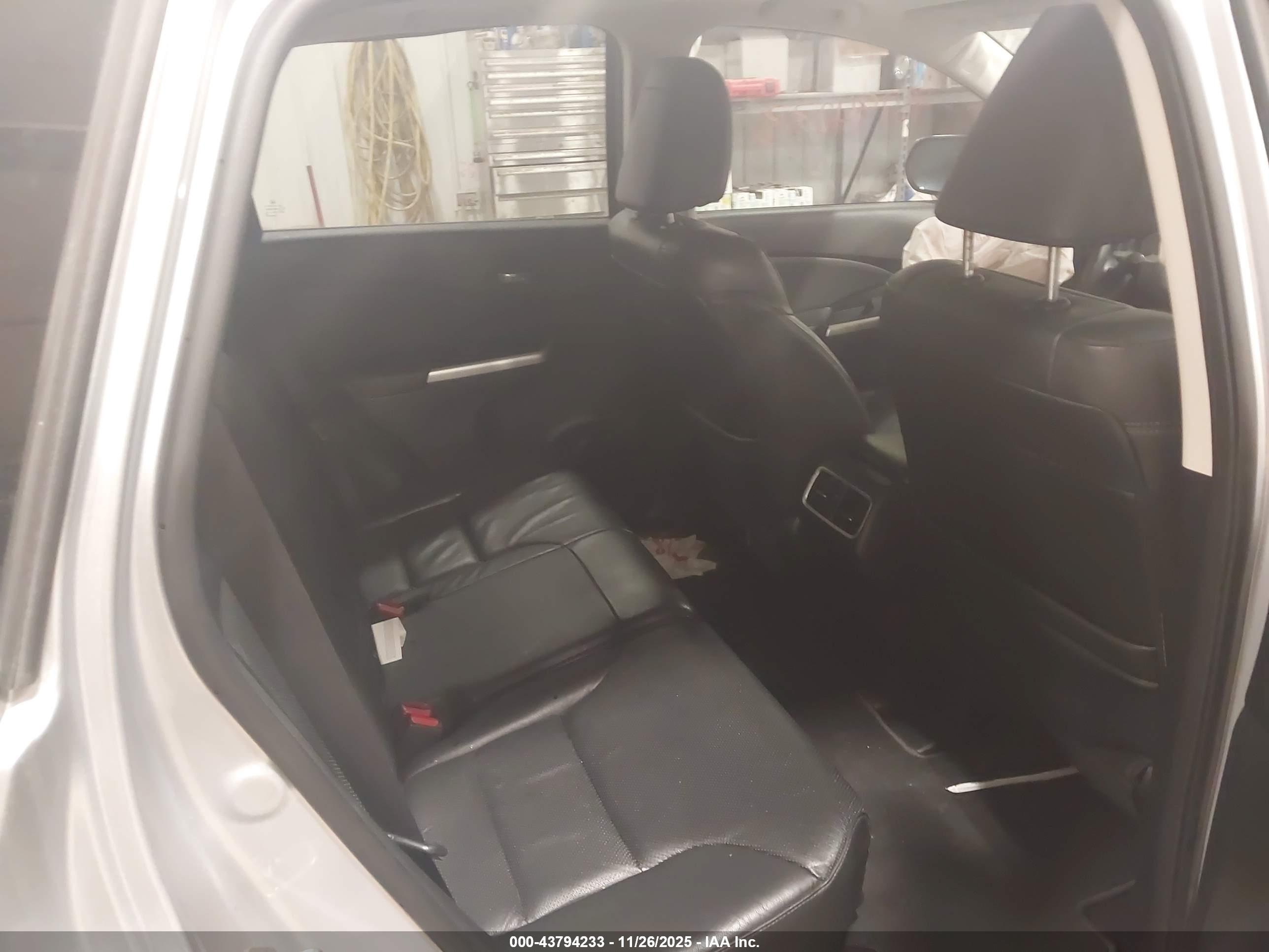 HONDA CR-V image 8