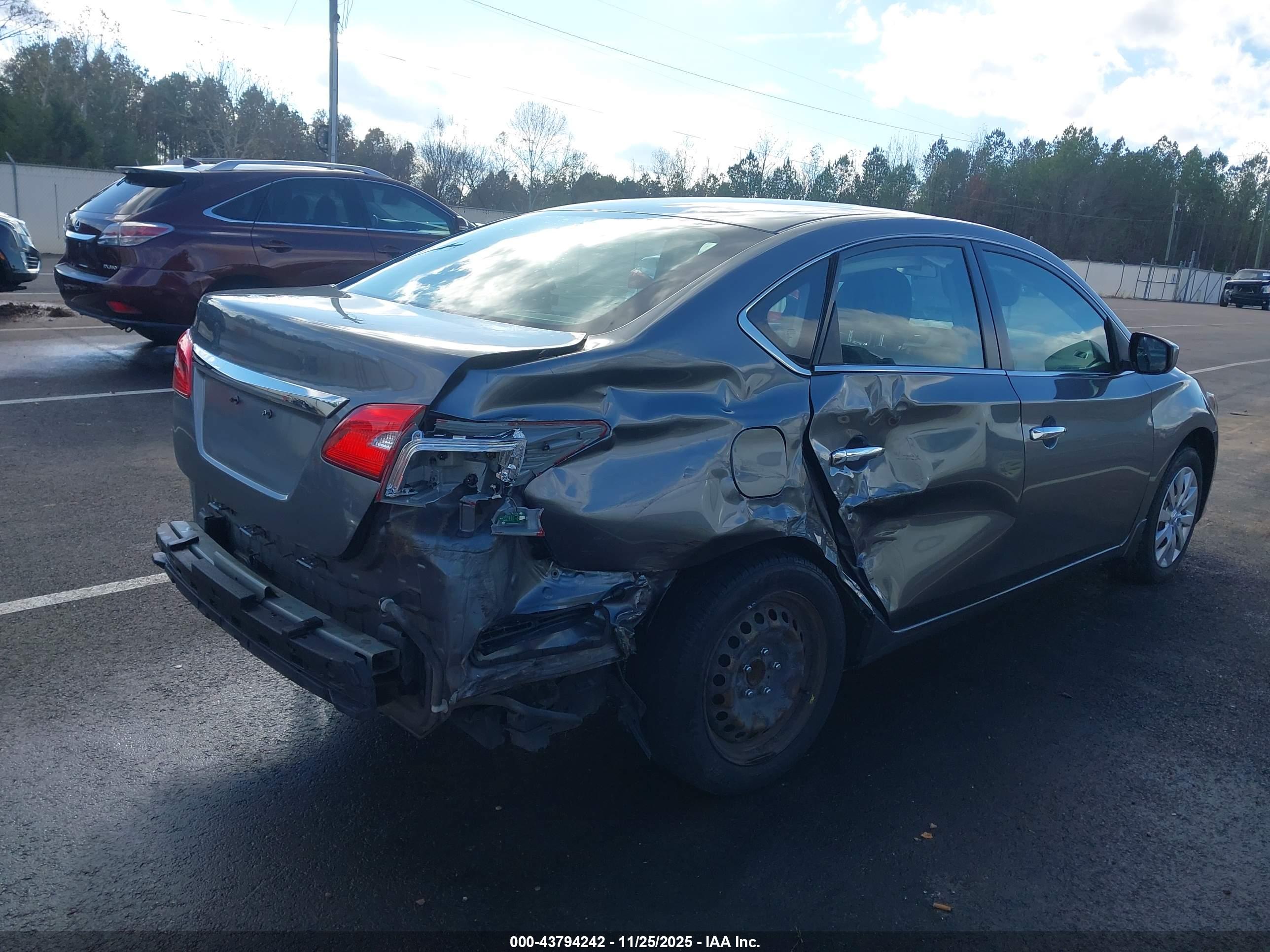 NISSAN SENTRA image 6
