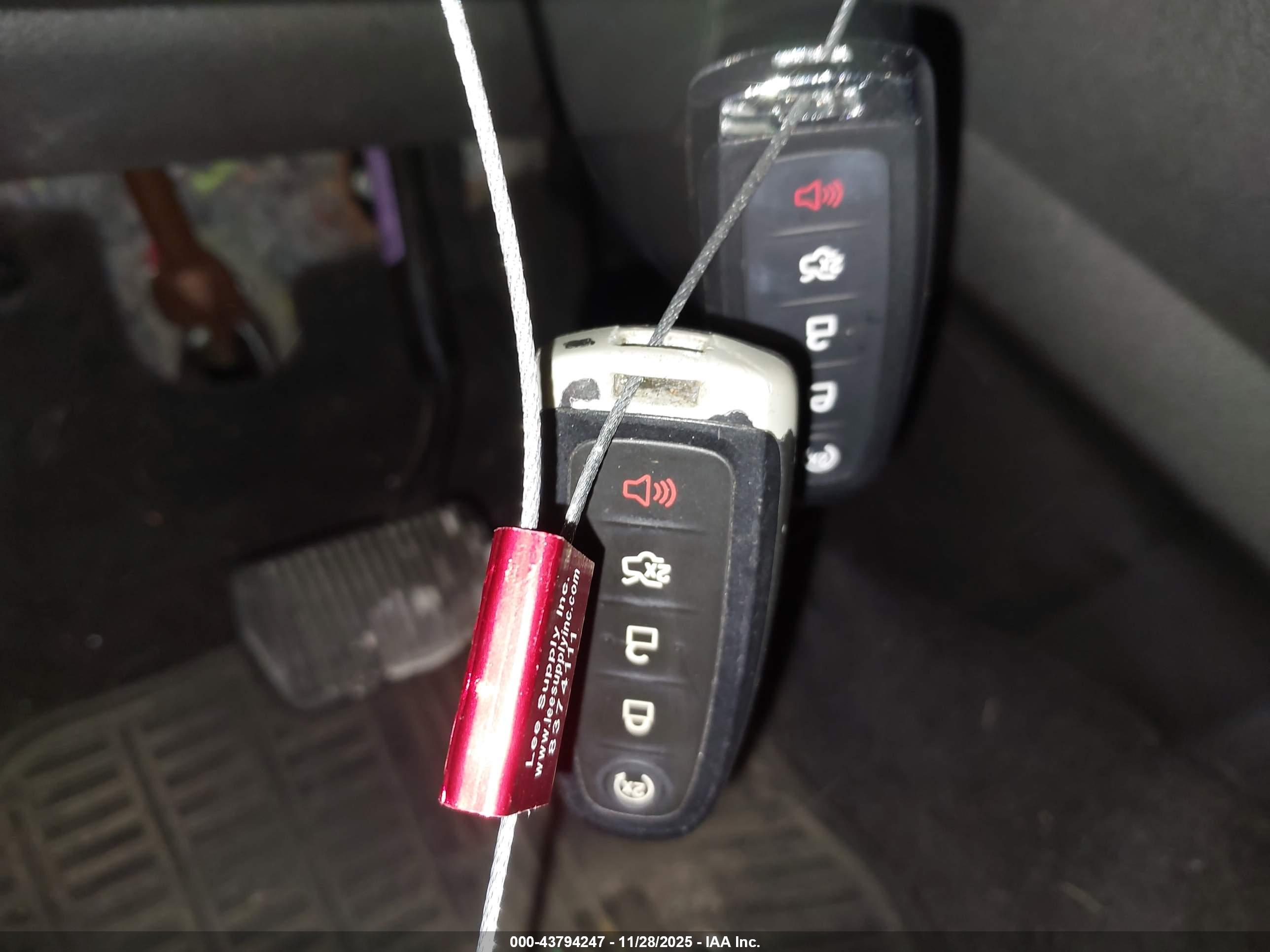 FORD ESCAPE image 11