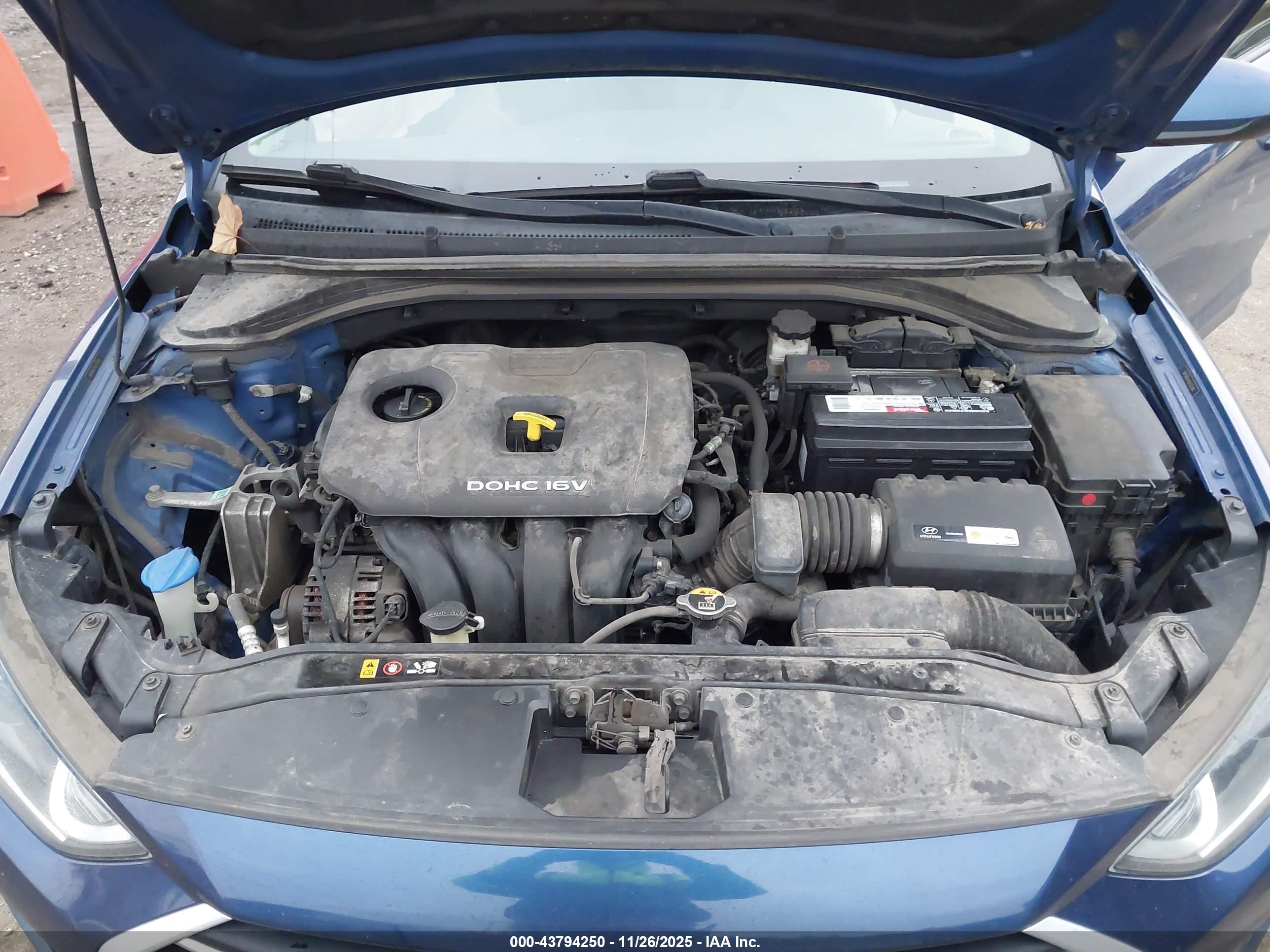 HYUNDAI ELANTRA image 10