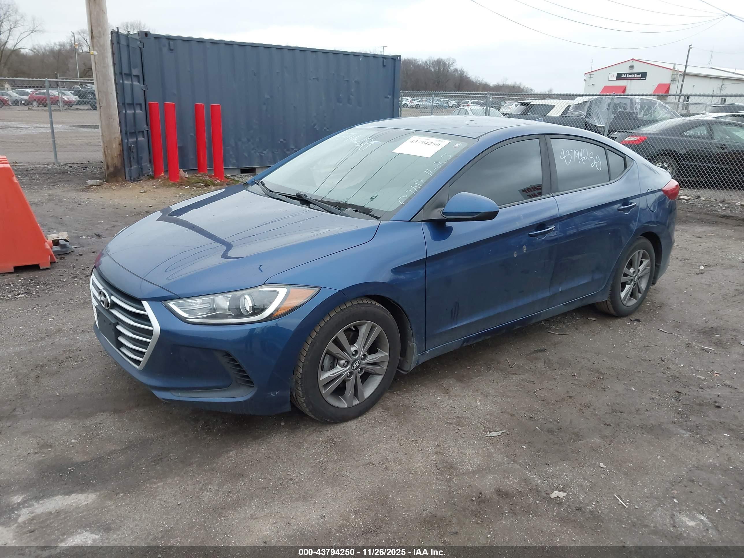 HYUNDAI ELANTRA image 2