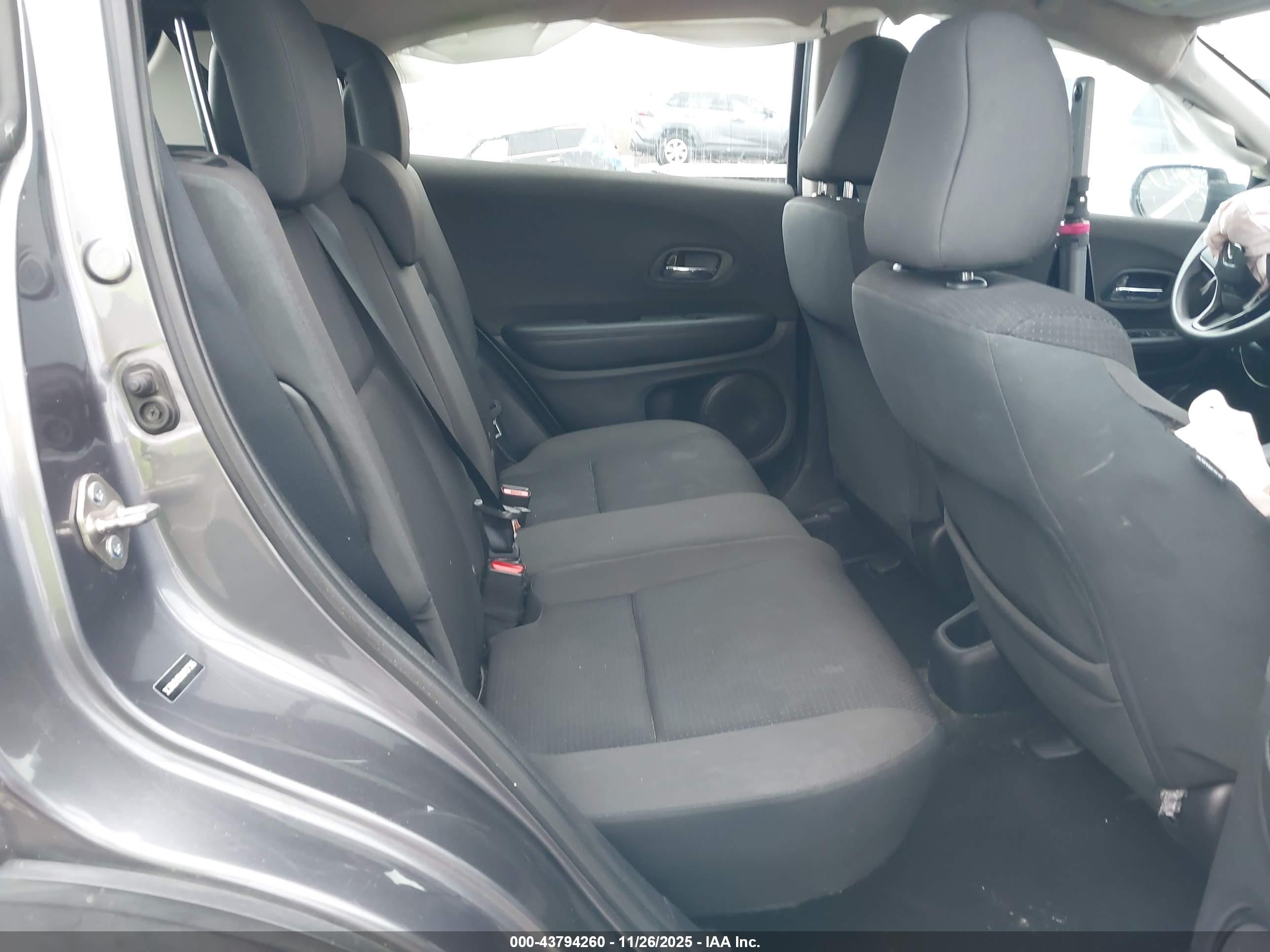 HONDA HR-V image 8