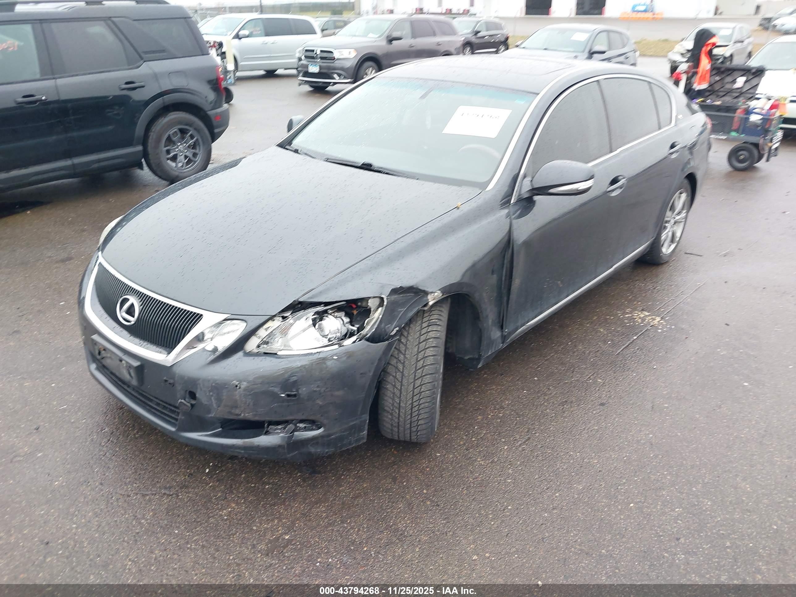 LEXUS GS image 2