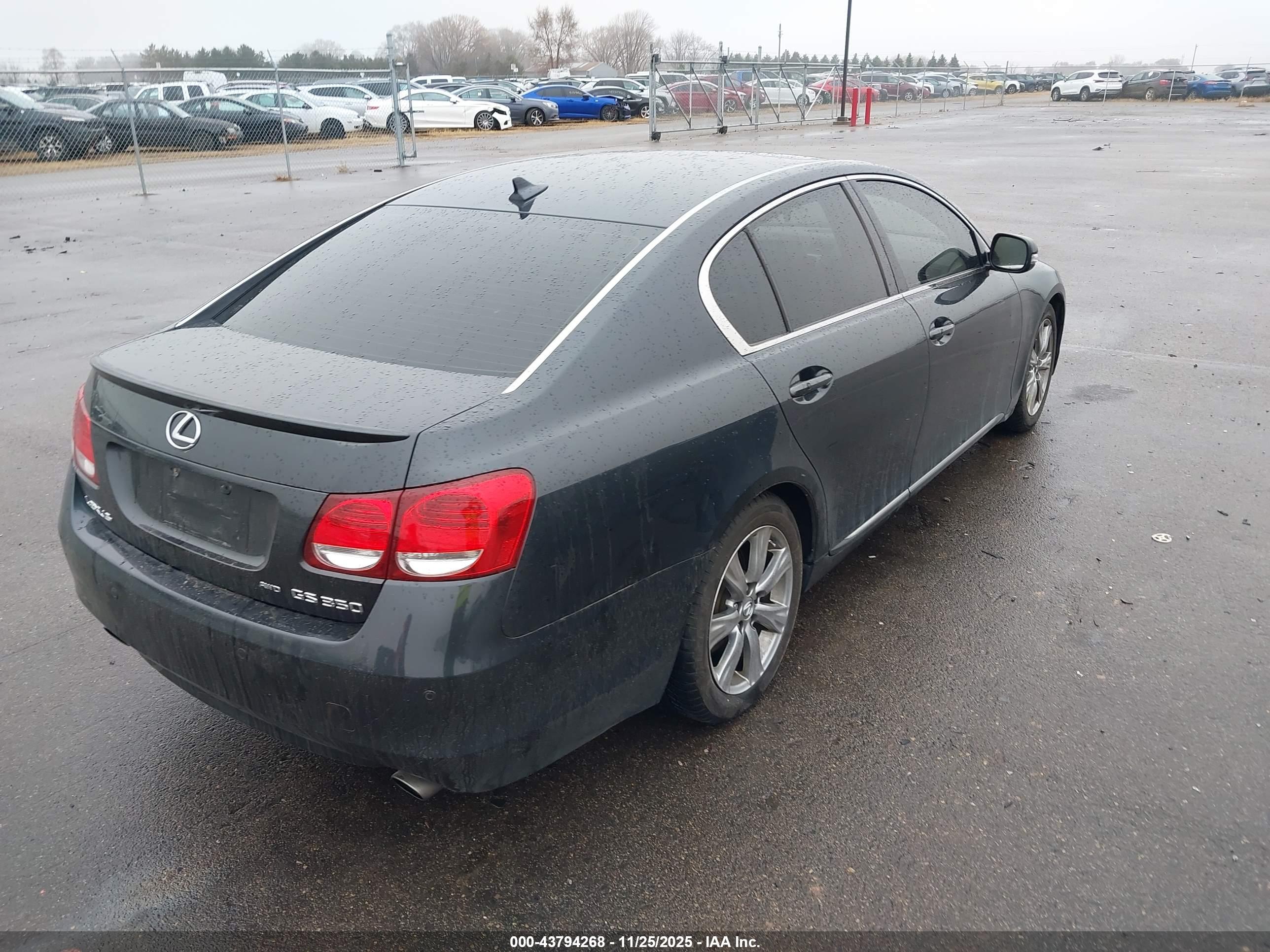 LEXUS GS image 4
