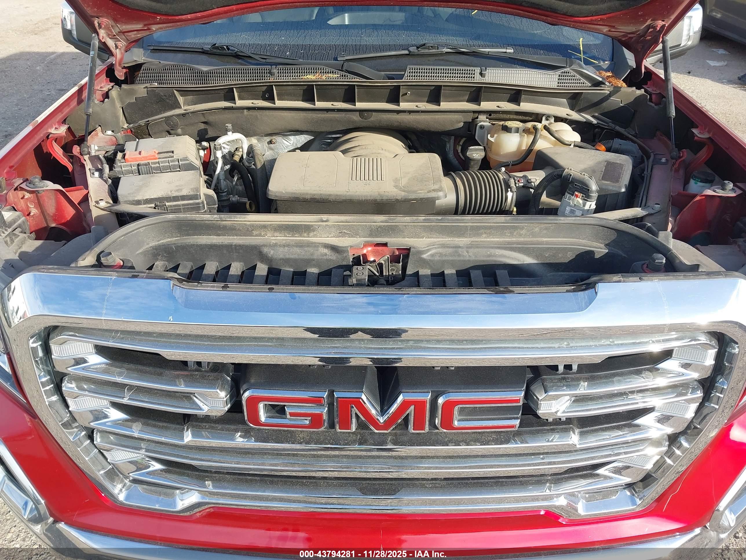 GMC SIERRA image 10