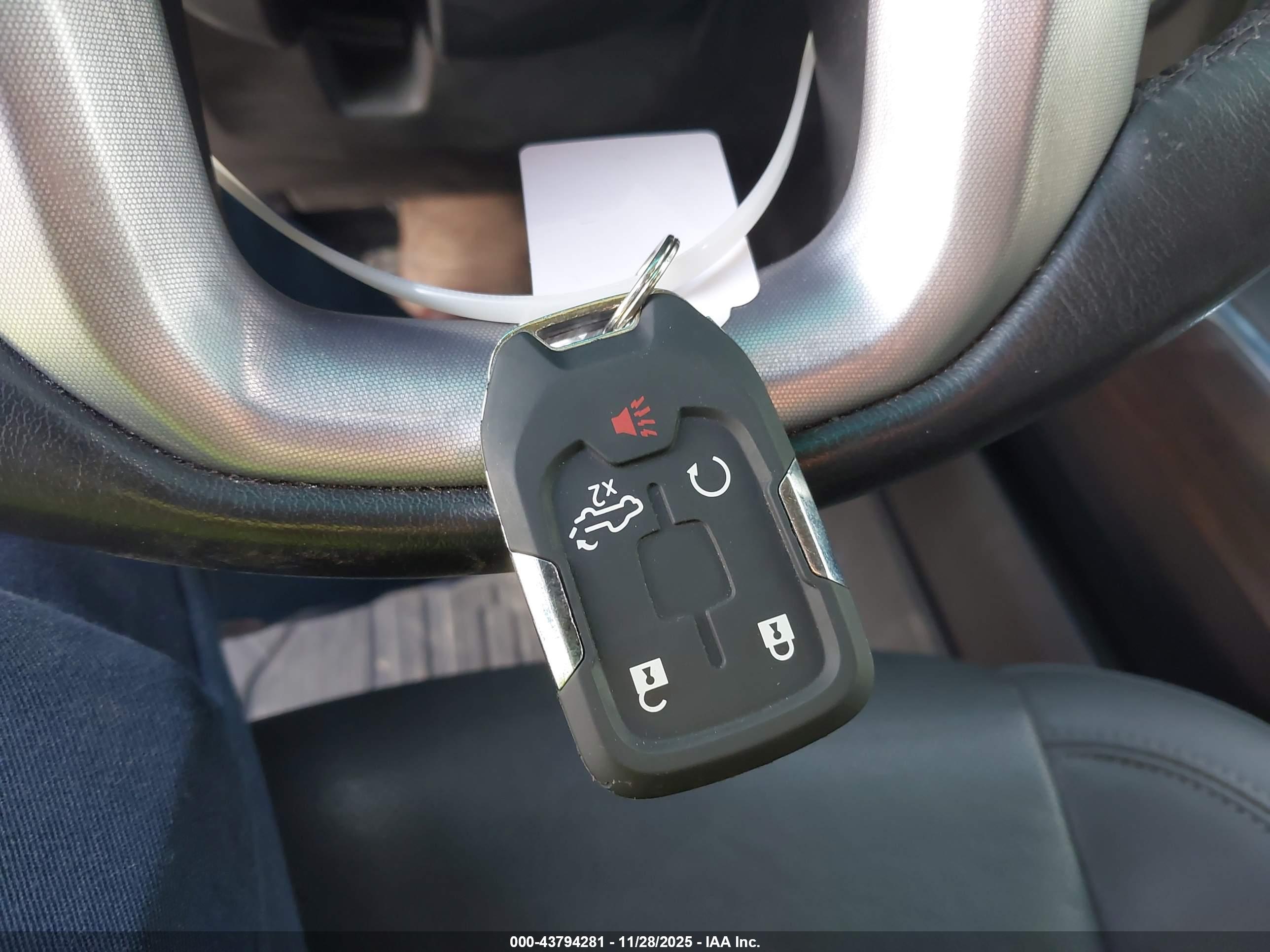 GMC SIERRA image 11