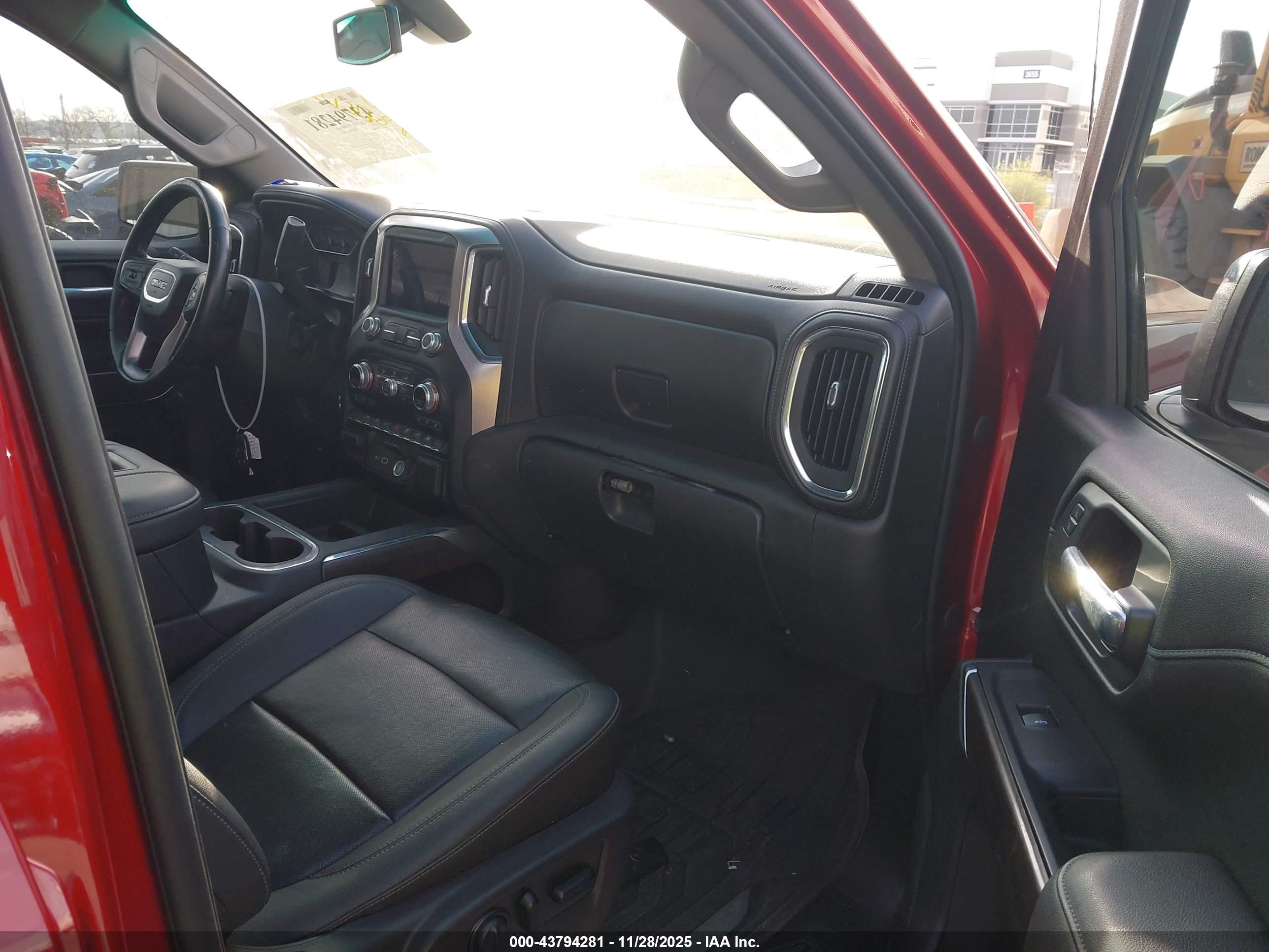GMC SIERRA image 5