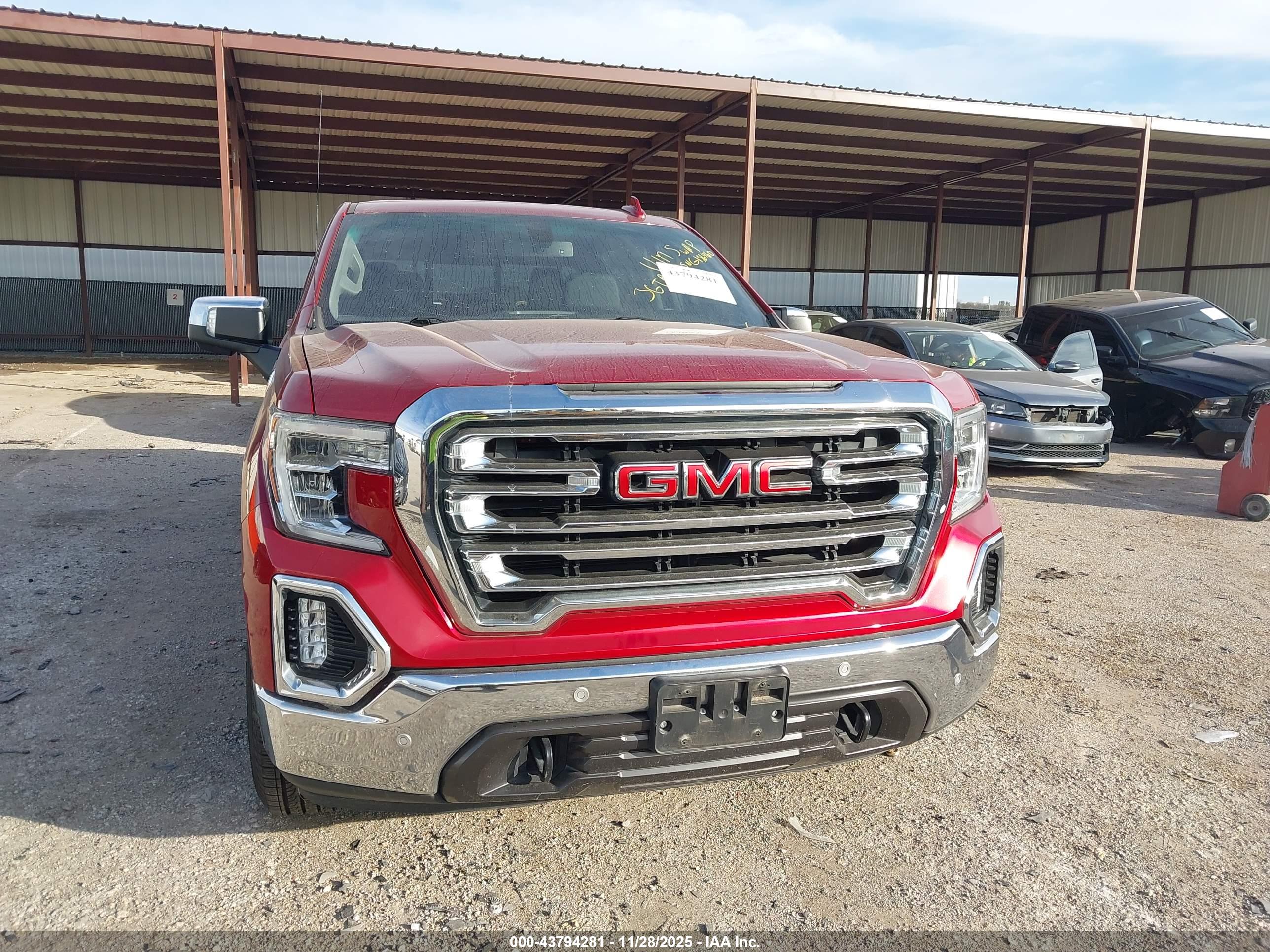 GMC SIERRA image 6