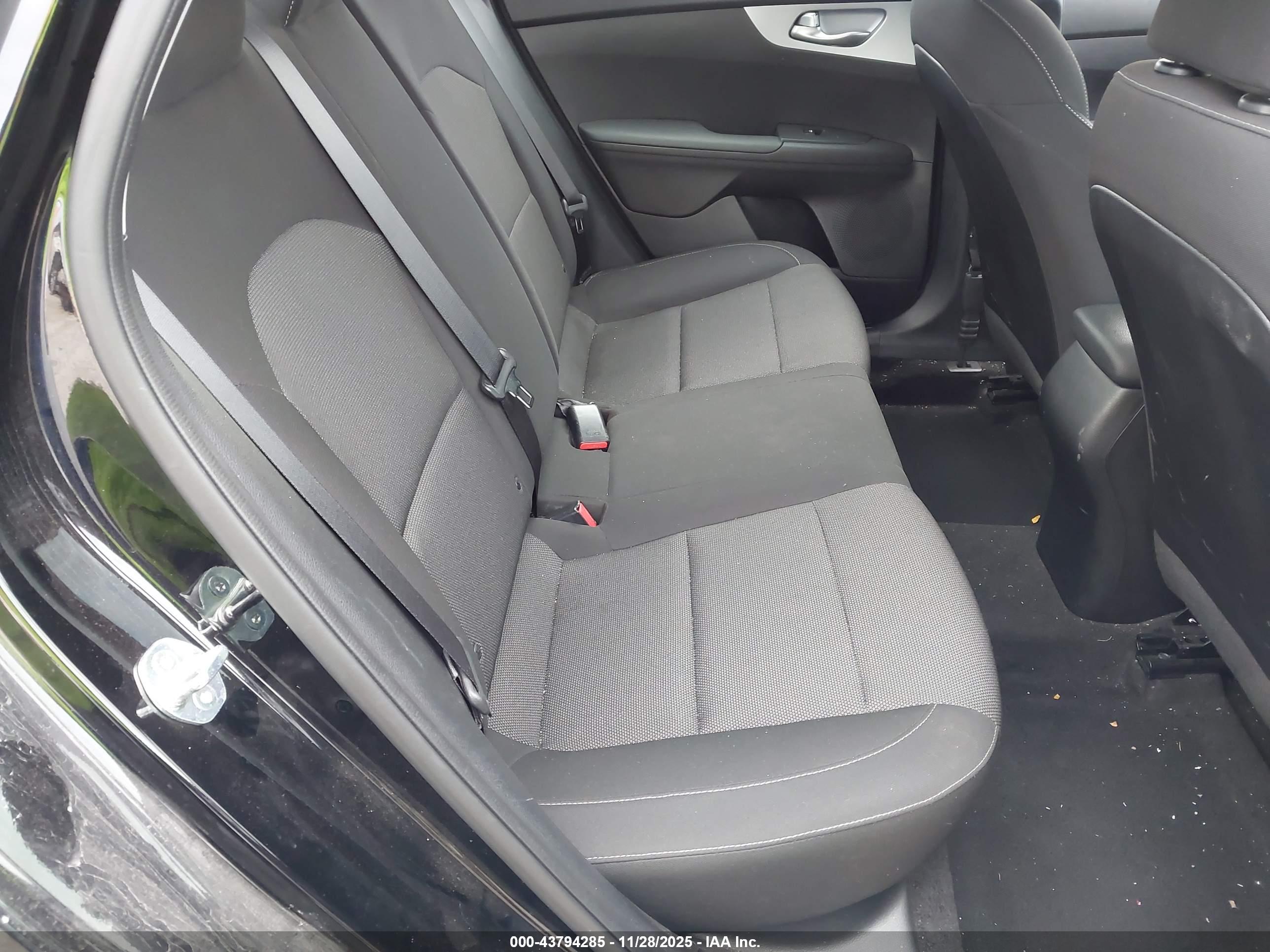 KIA FORTE image 8