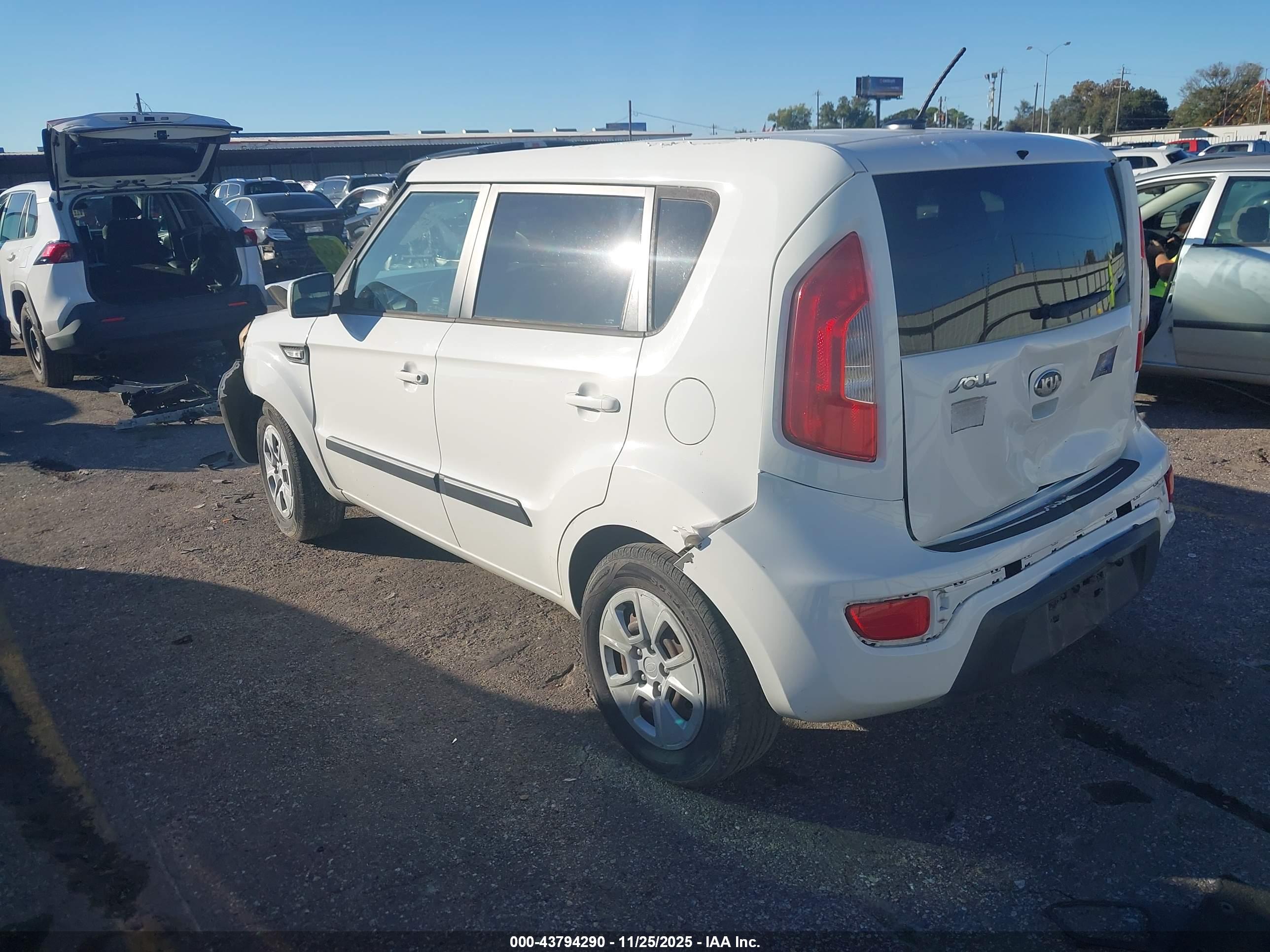KIA SOUL image 3