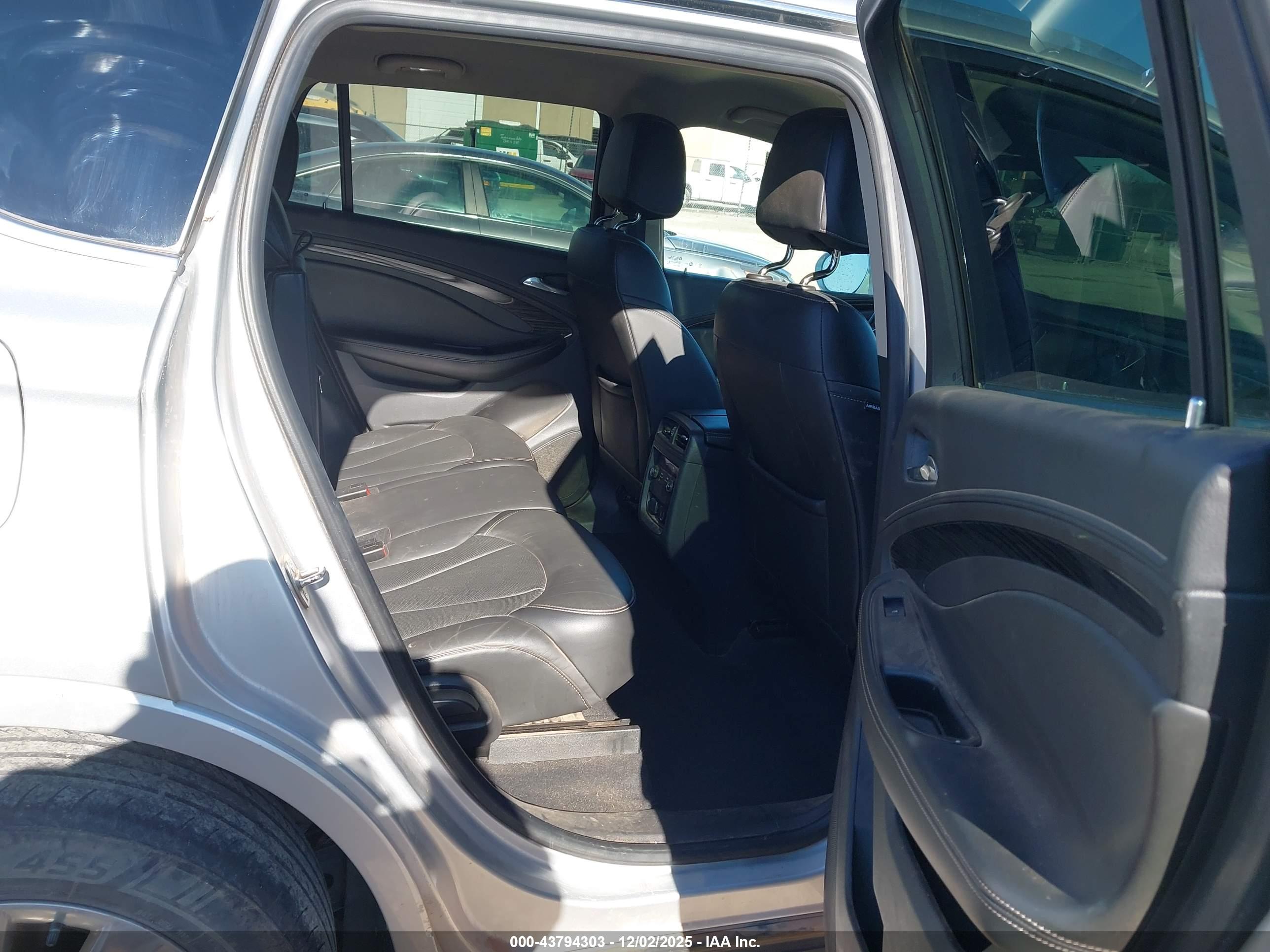 BUICK ENVISION image 8