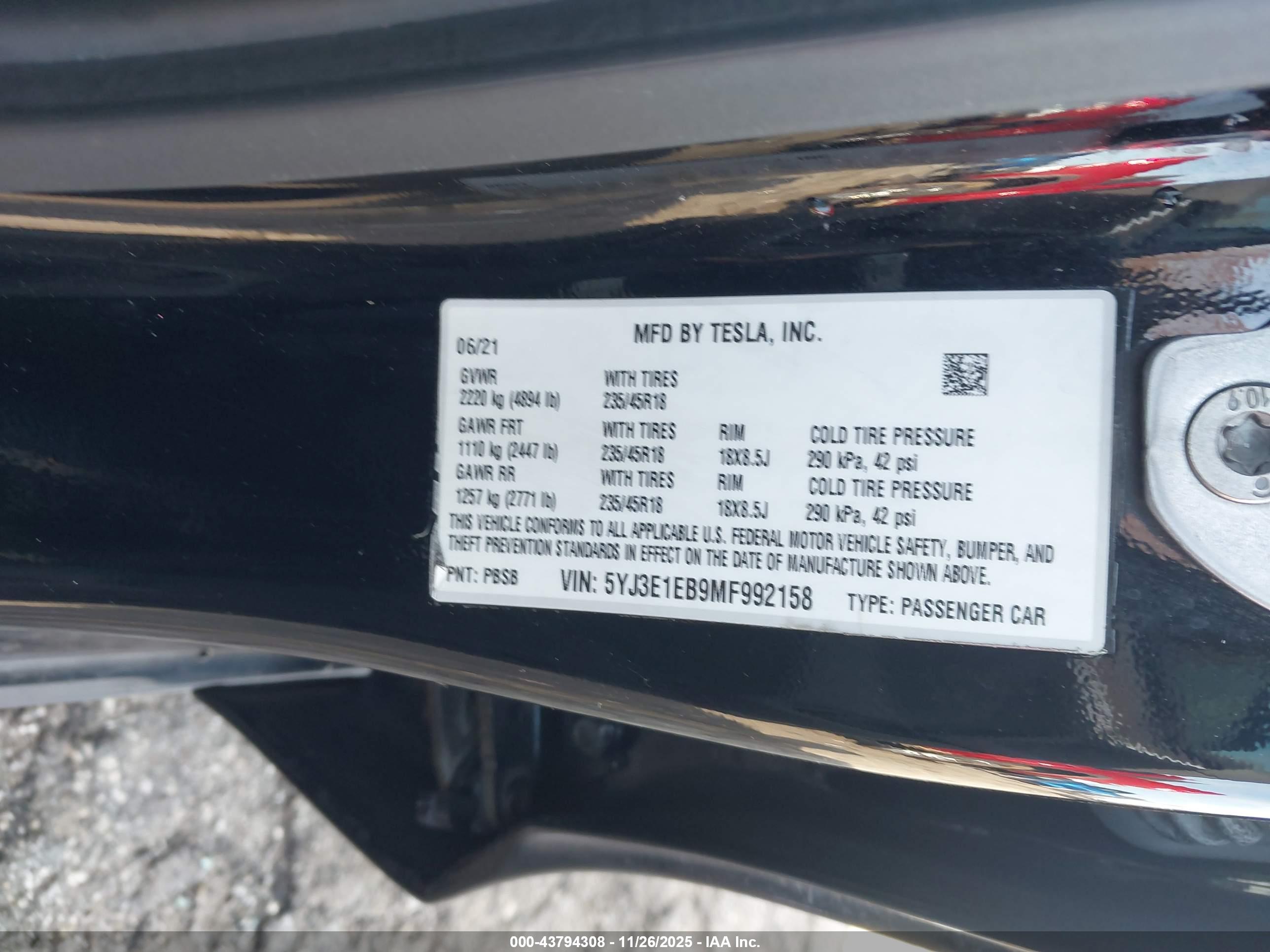 TESLA MODEL image 9