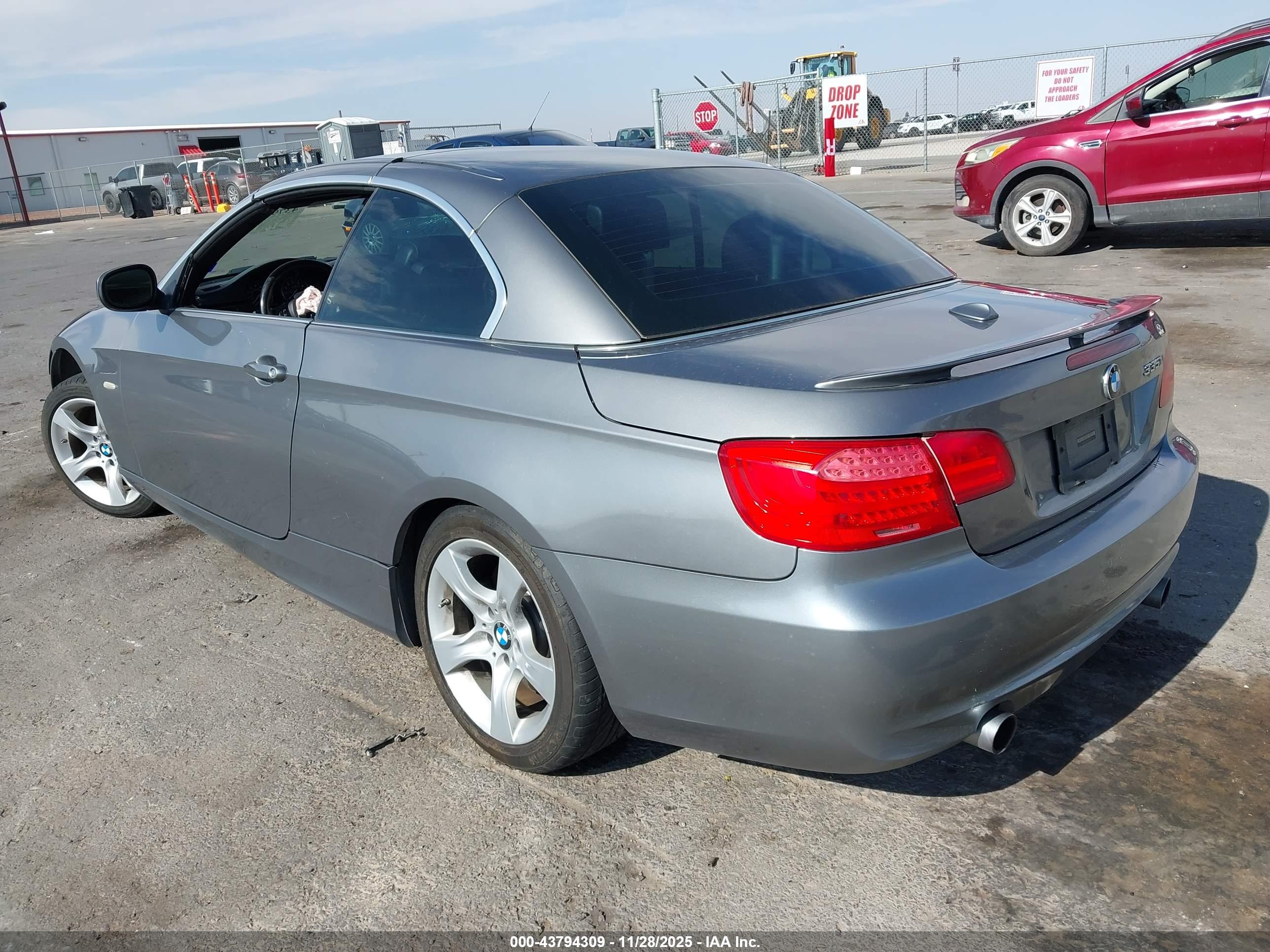 BMW 335I image 3