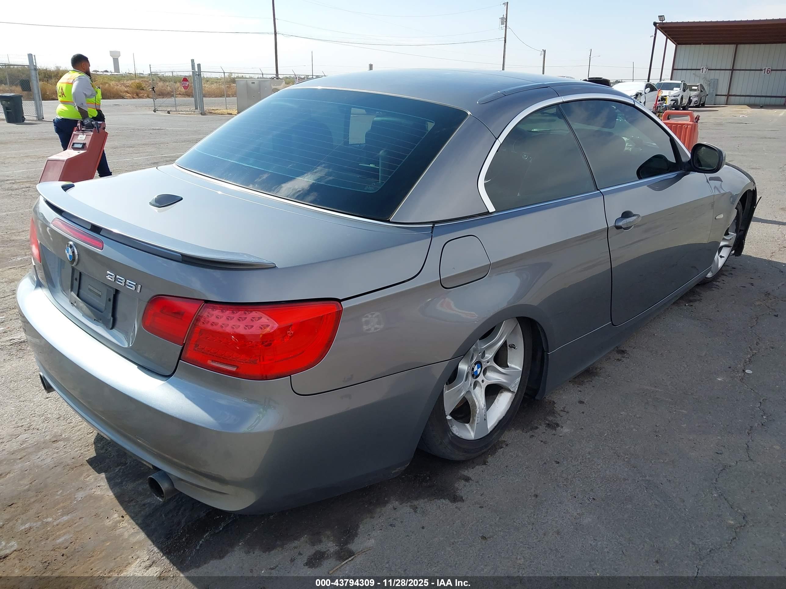 BMW 335I image 4