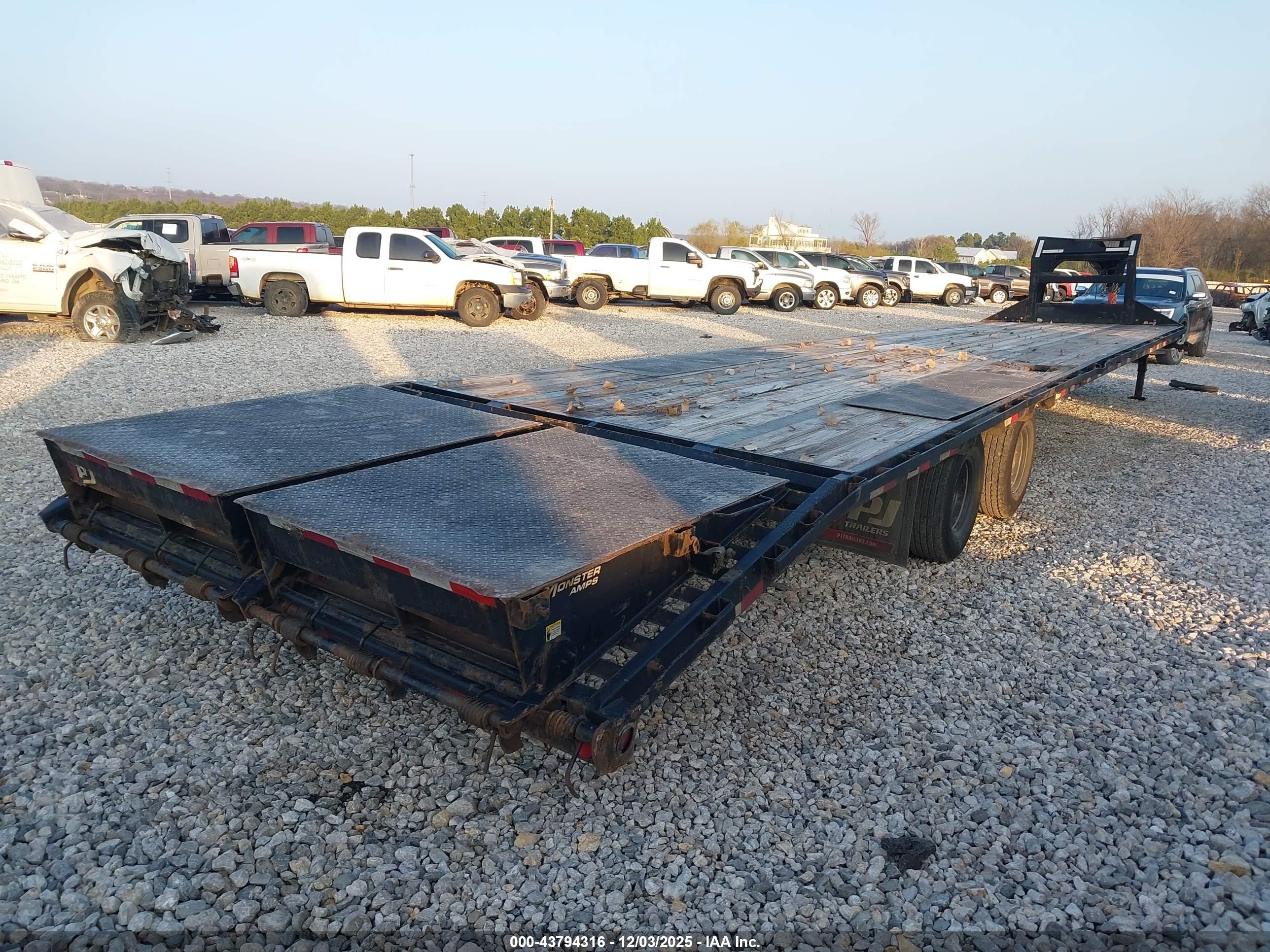 PJ TRAILERS image 4