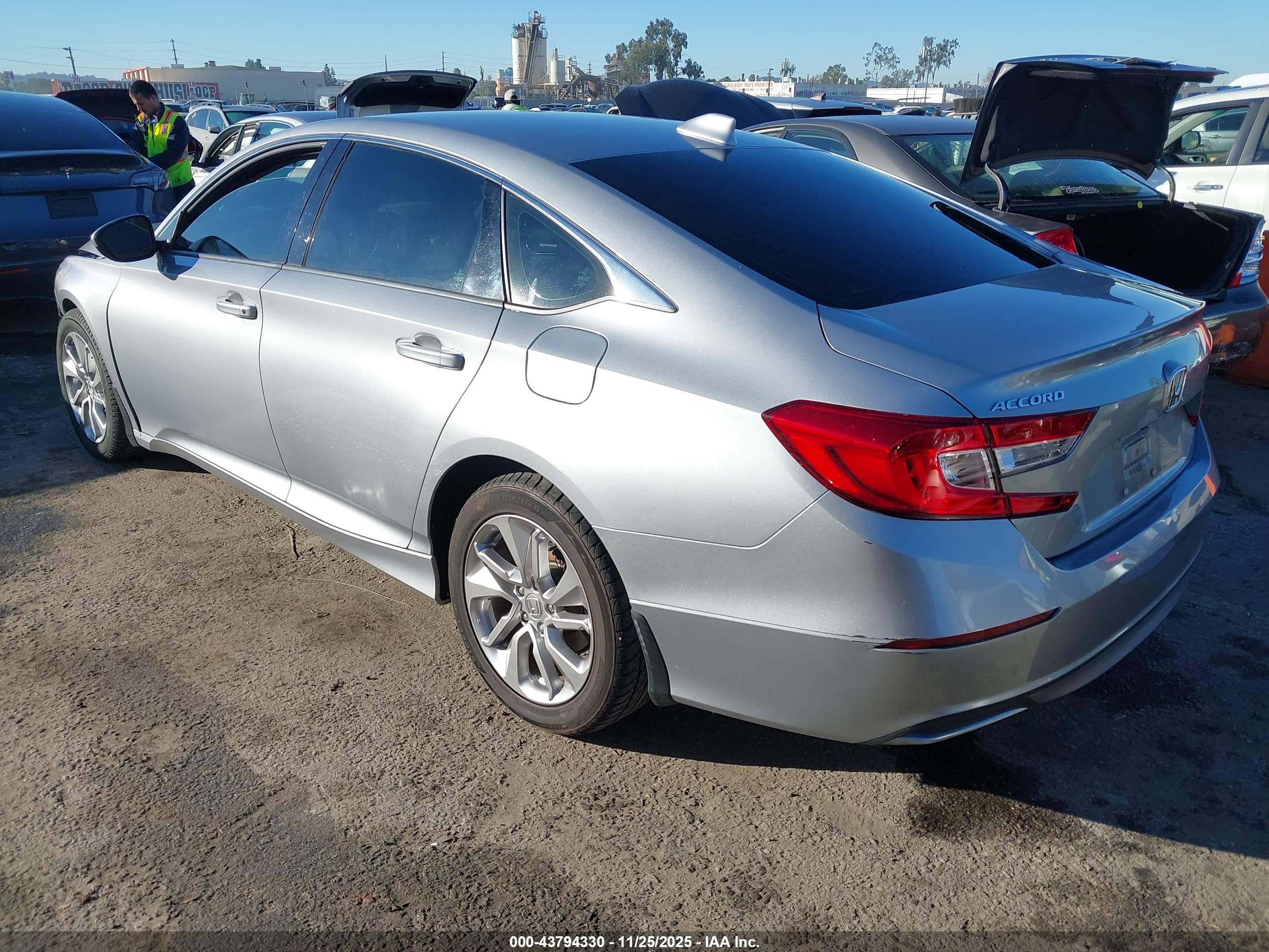 HONDA ACCORD image 3