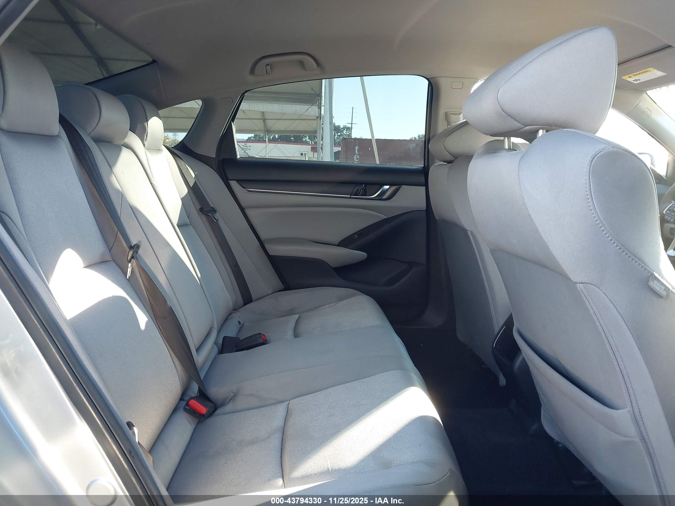 HONDA ACCORD image 8