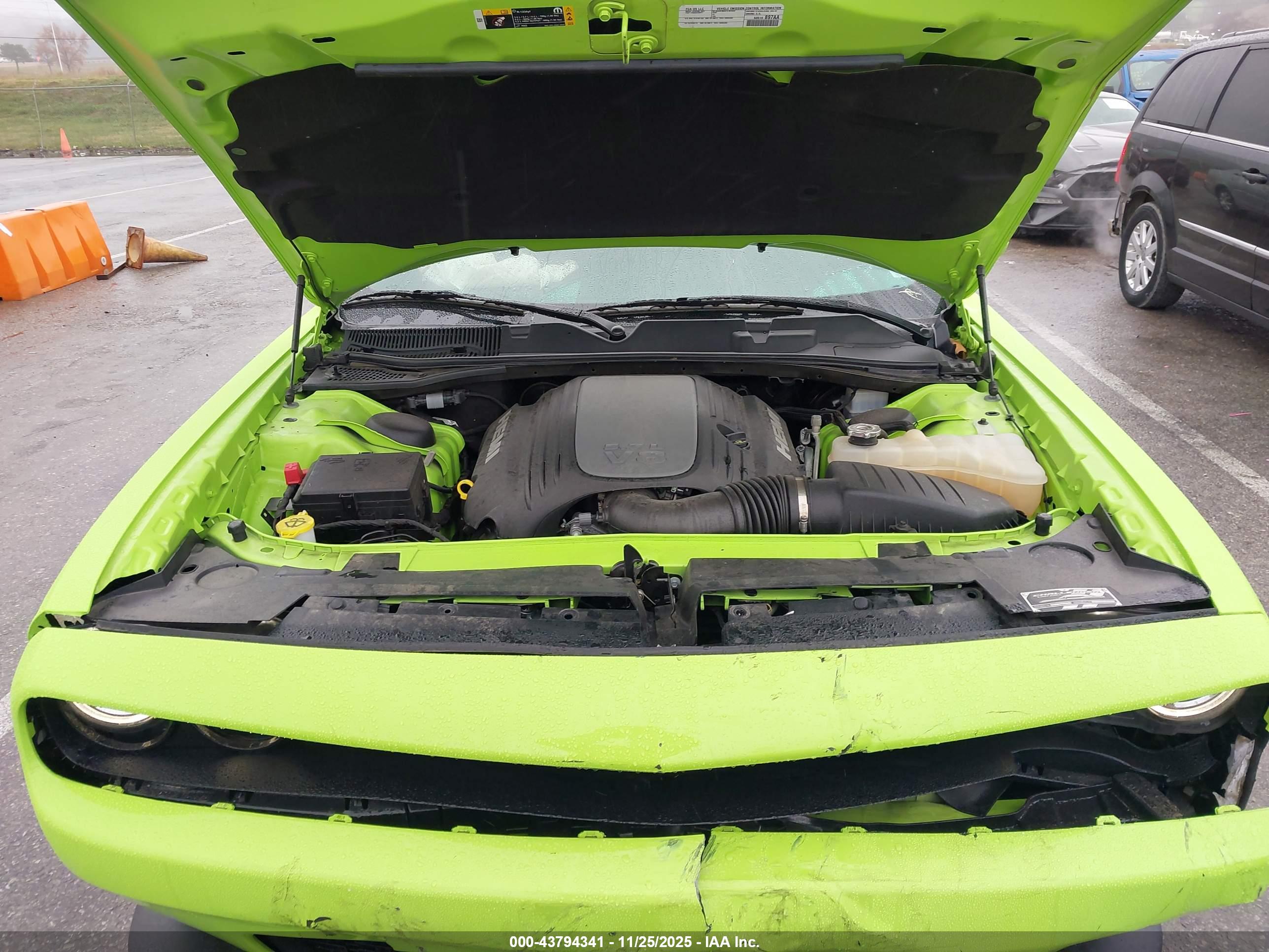 DODGE CHALLENGER image 10