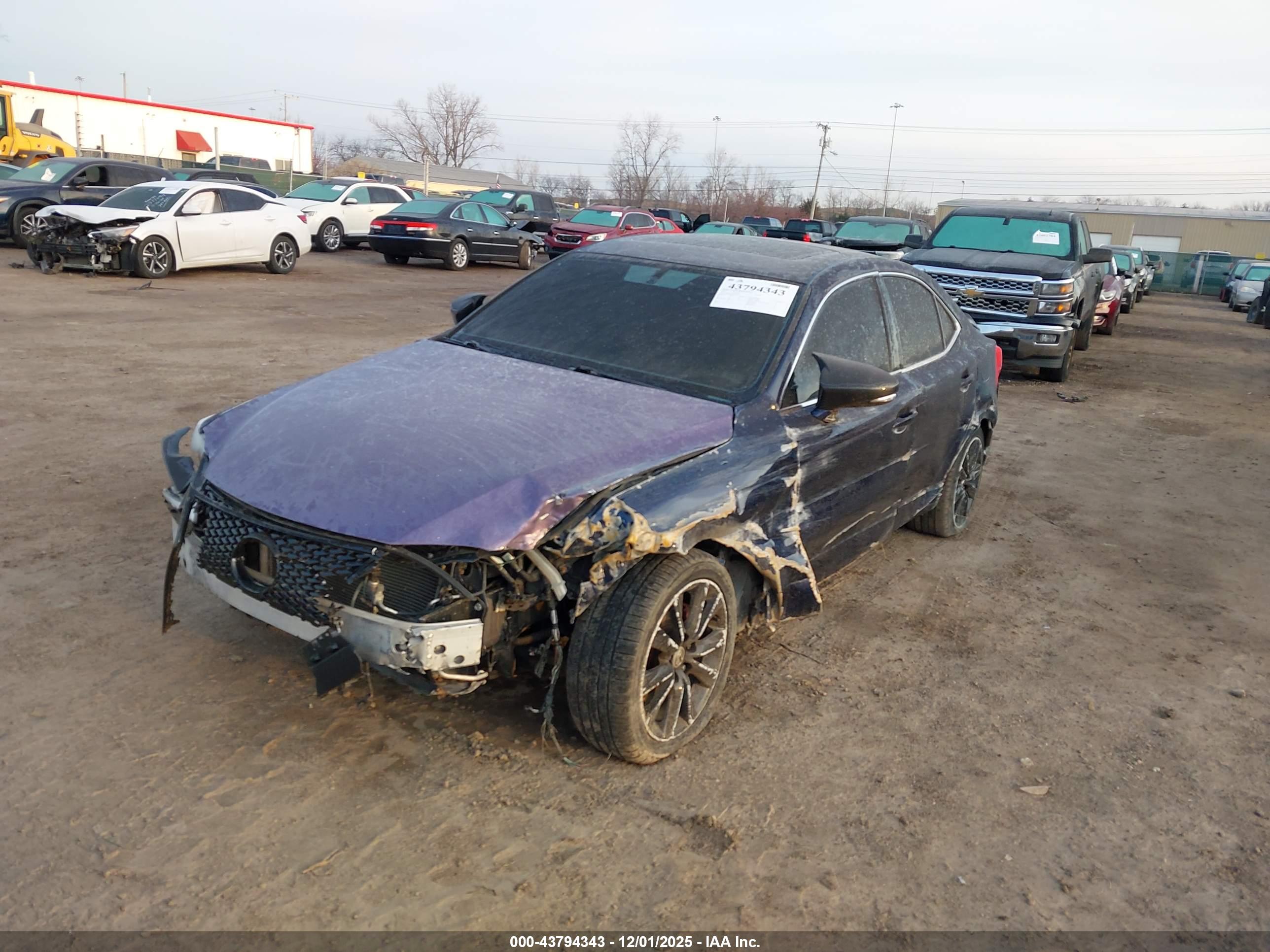 LEXUS IS image 2