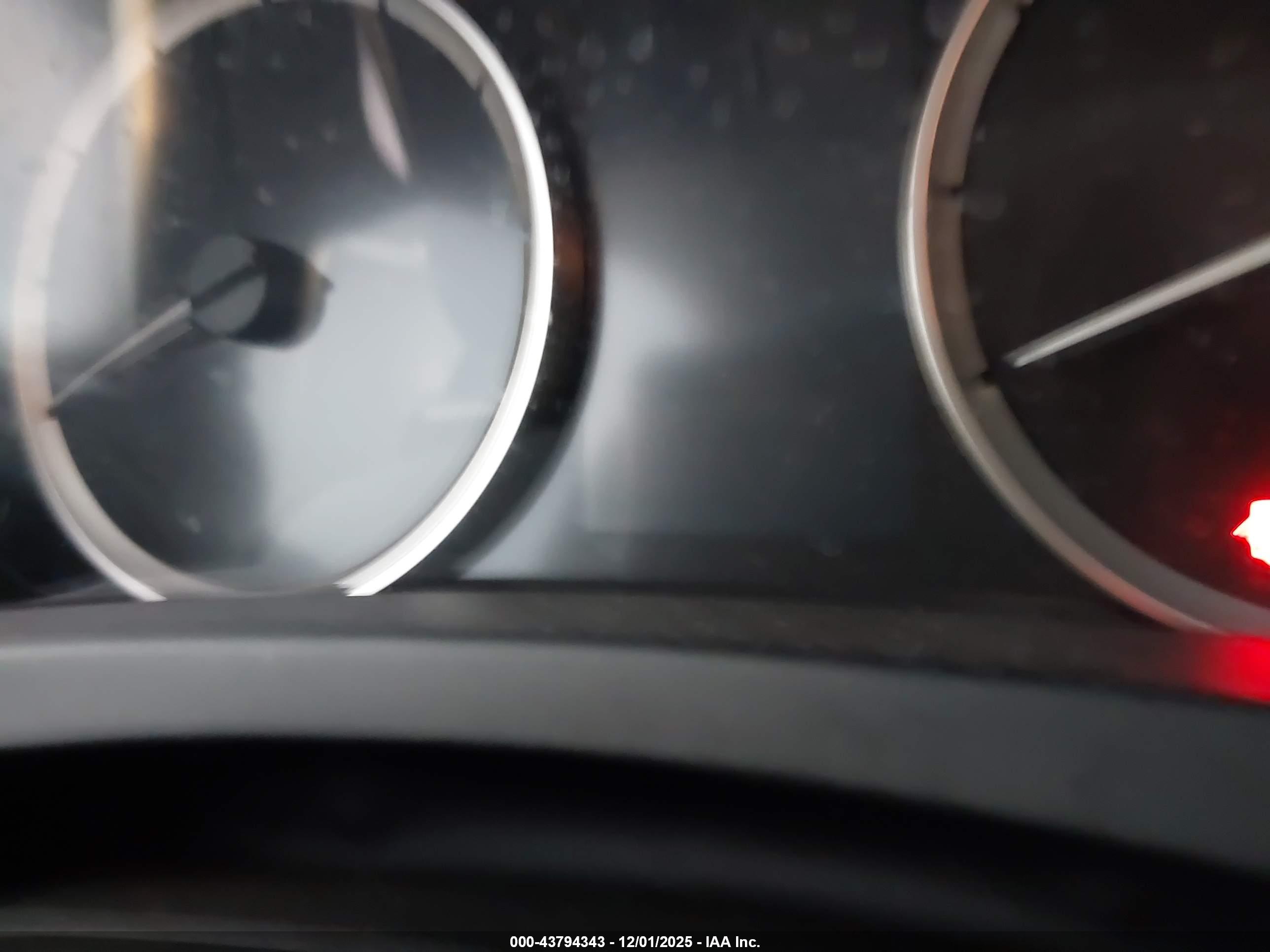 LEXUS IS image 7