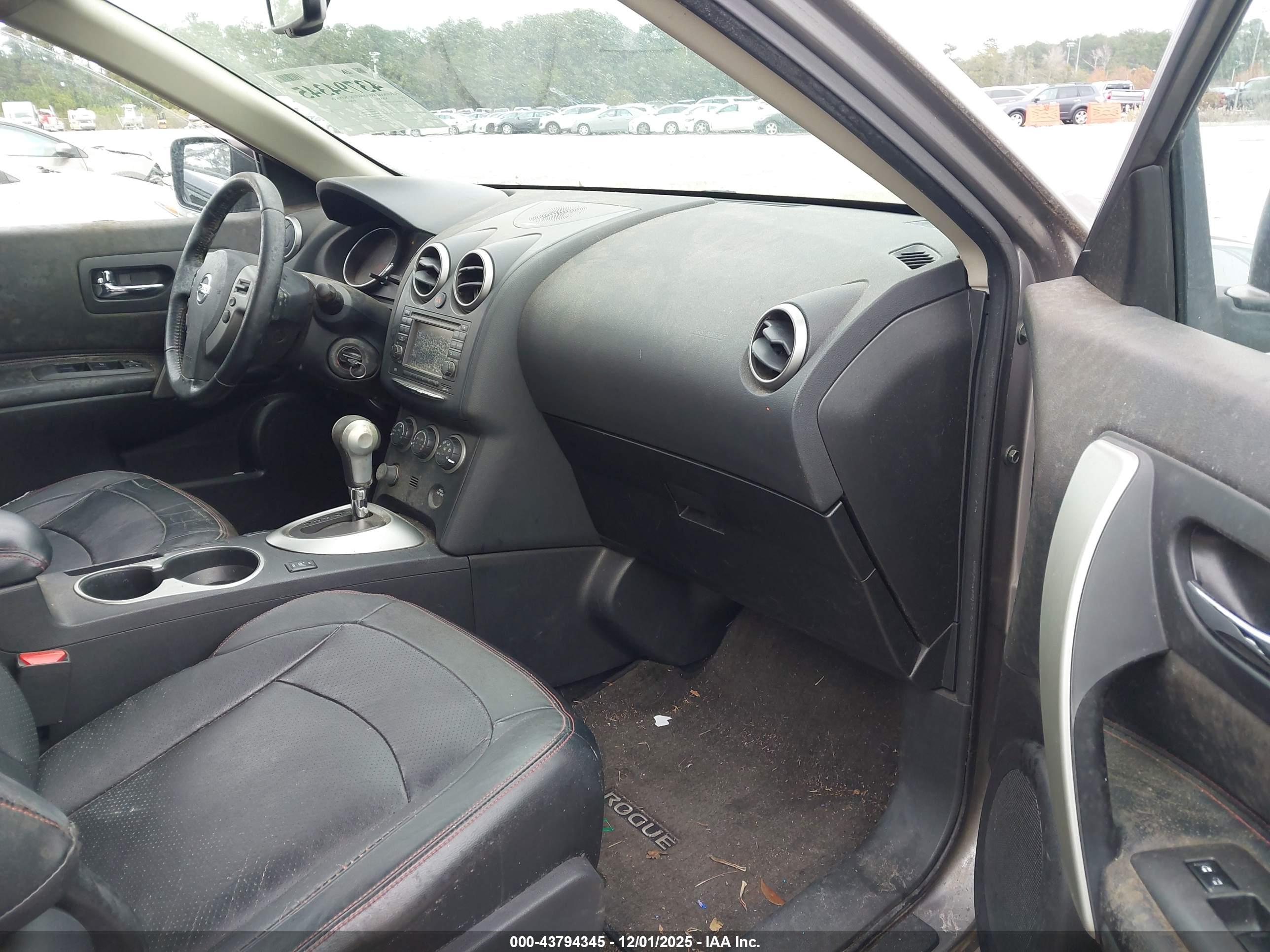 NISSAN ROGUE image 5