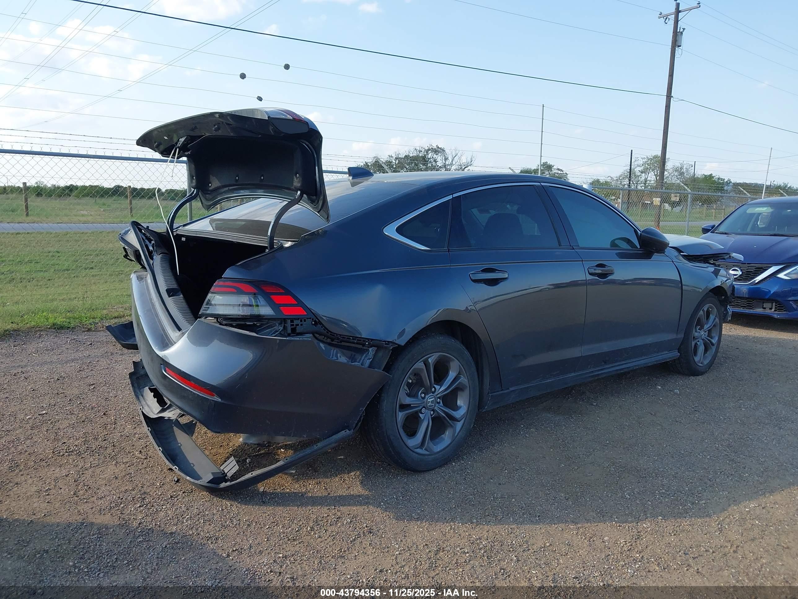 HONDA ACCORD image 4