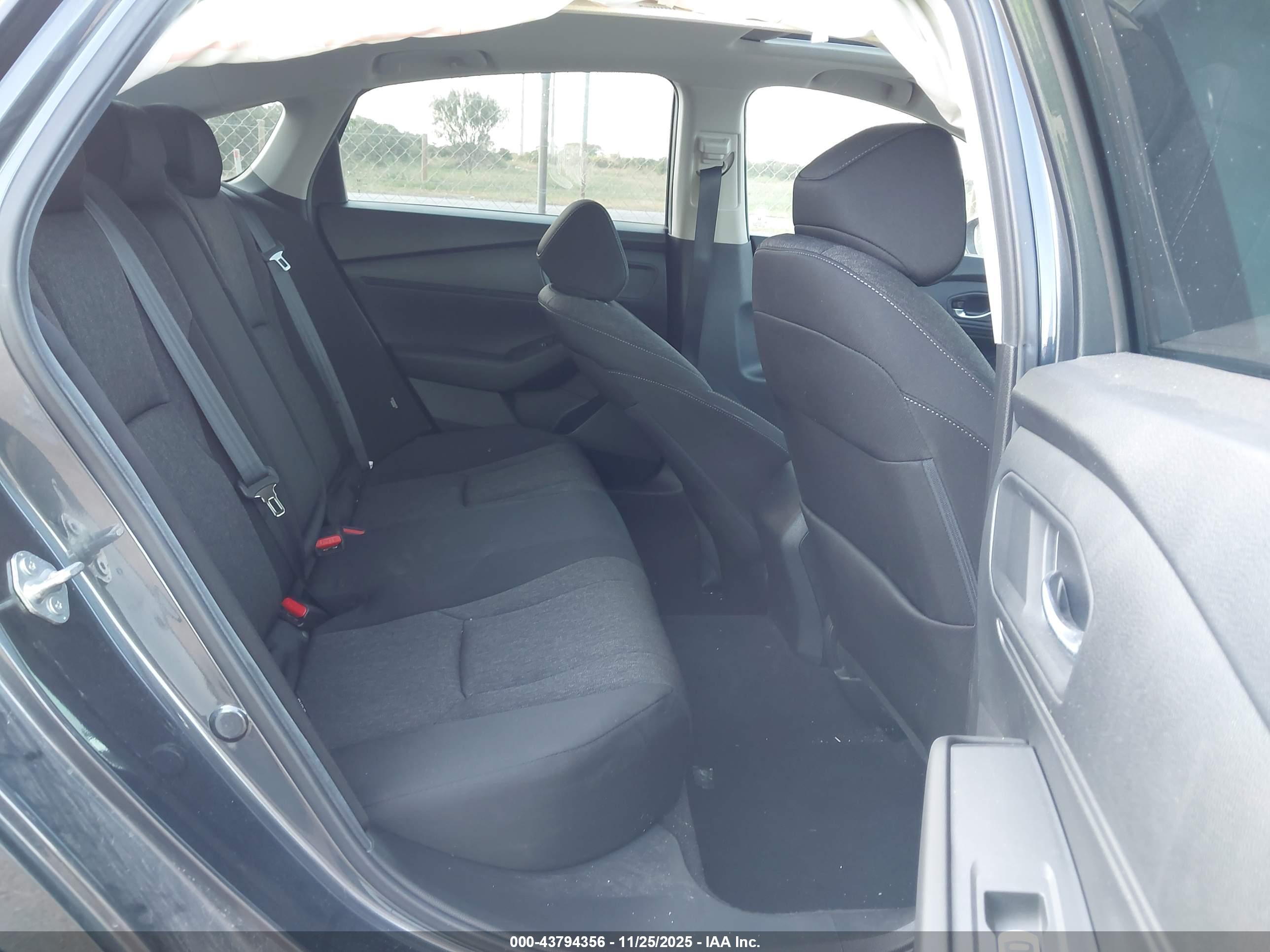 HONDA ACCORD image 8