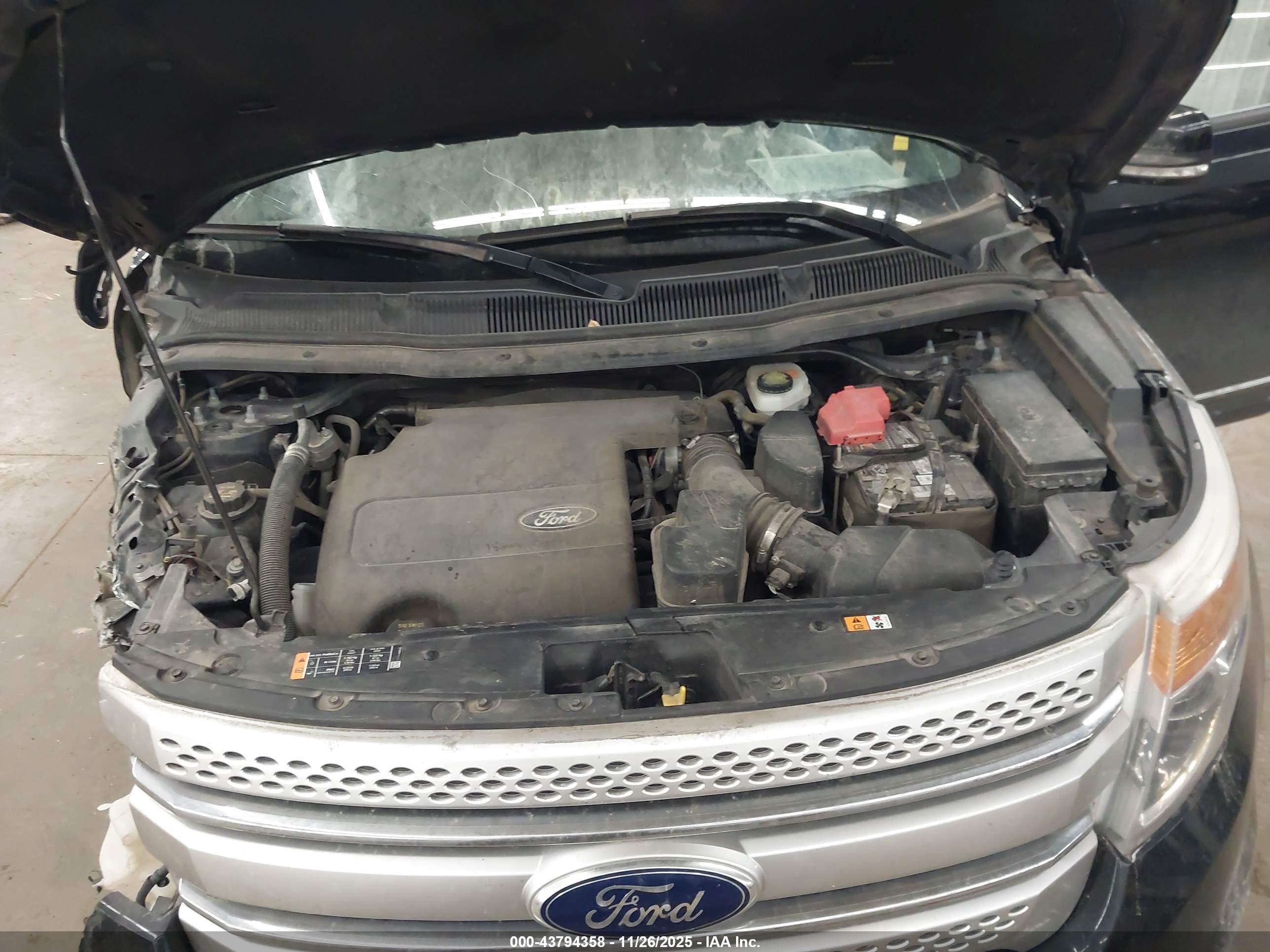 FORD EXPLORER image 10