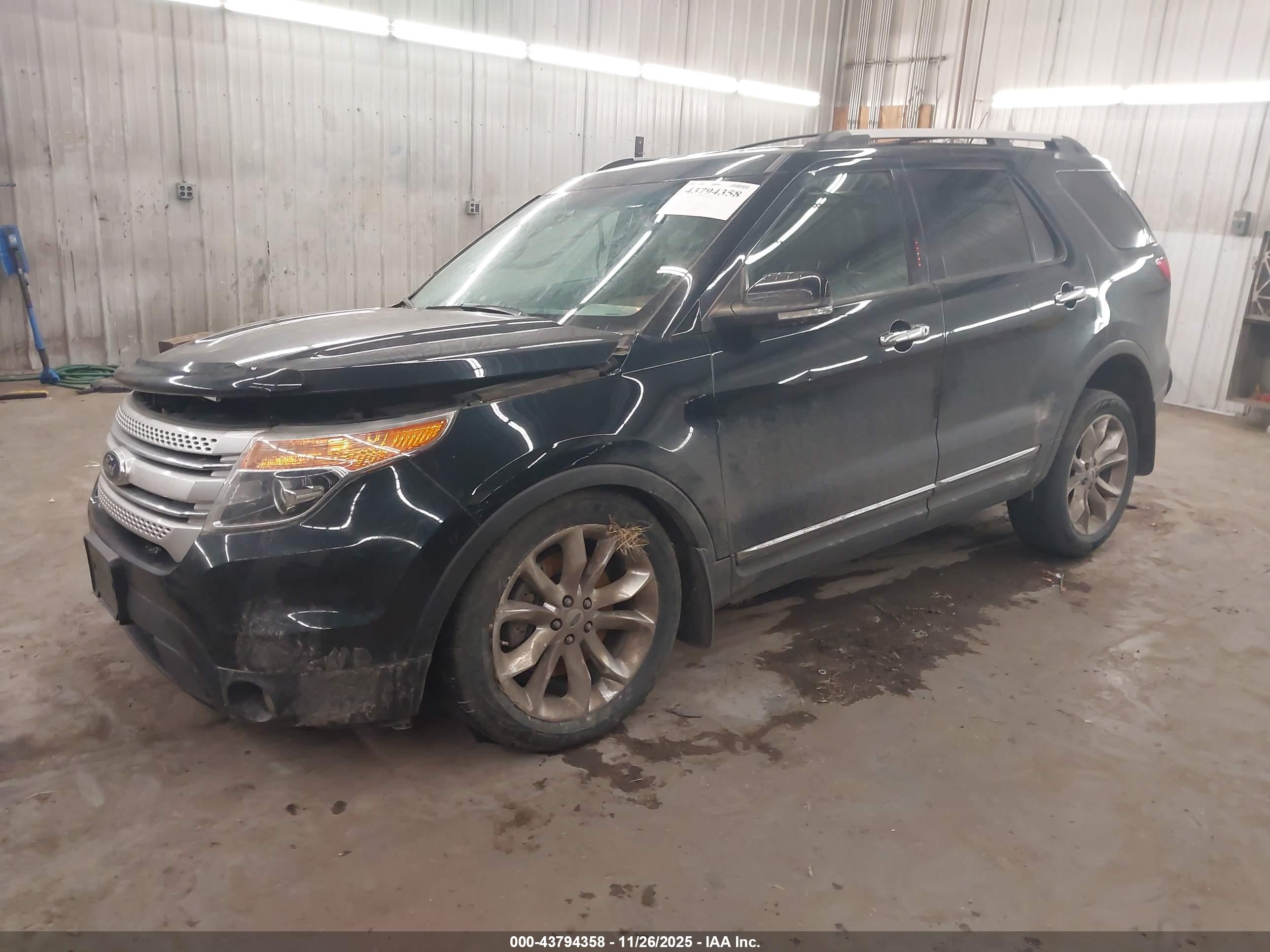 FORD EXPLORER image 2