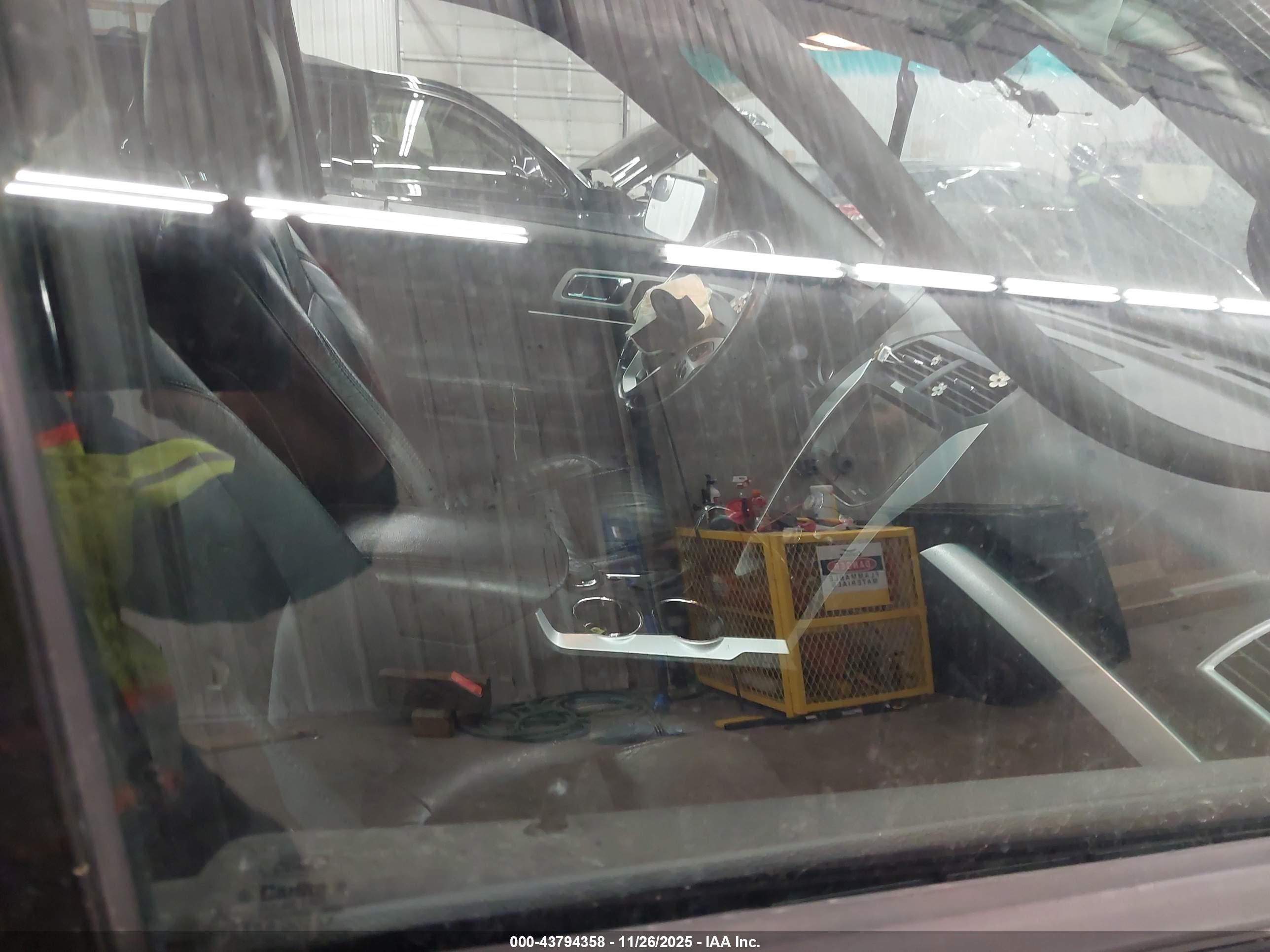 FORD EXPLORER image 5