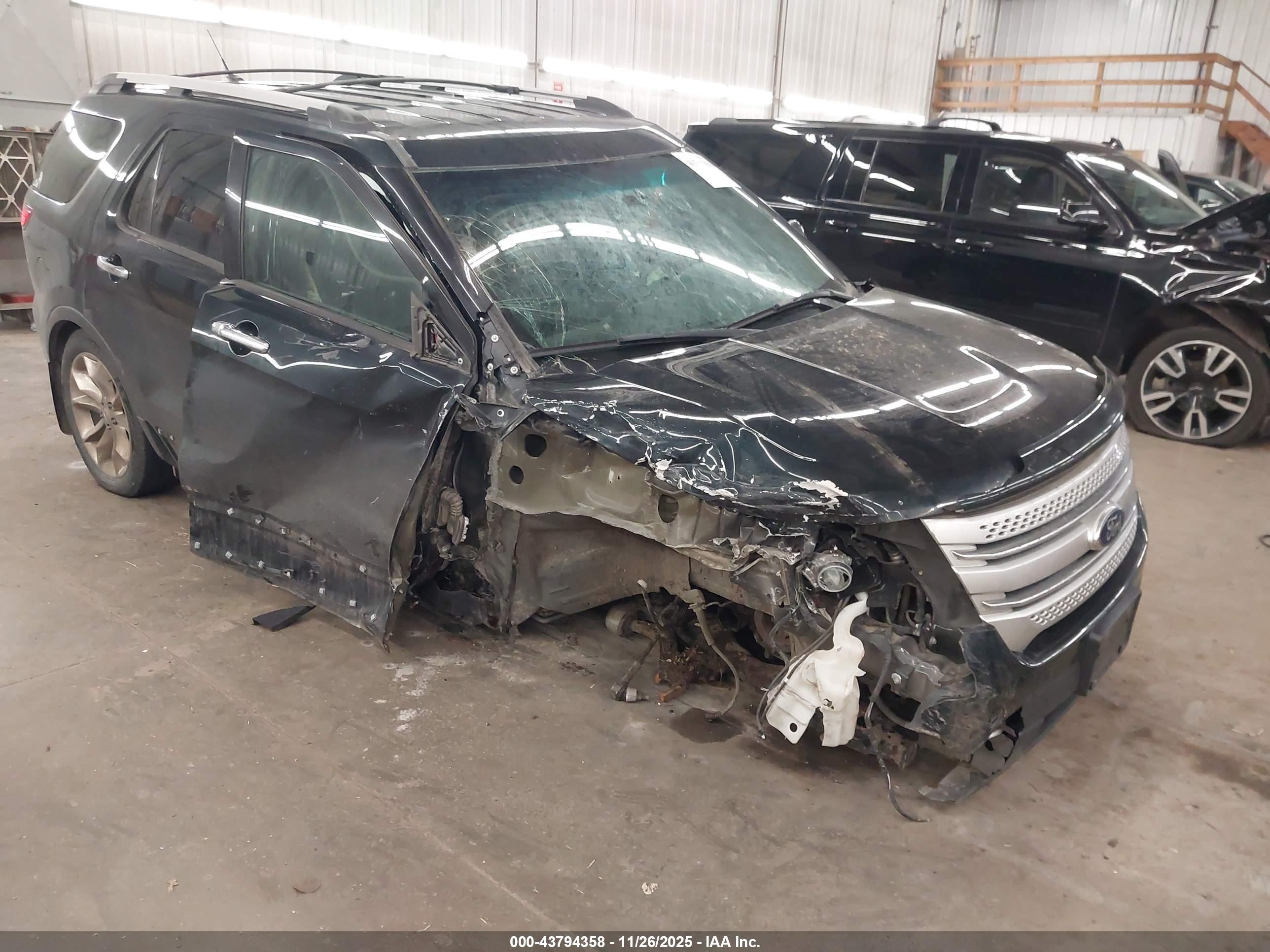 FORD EXPLORER image 6