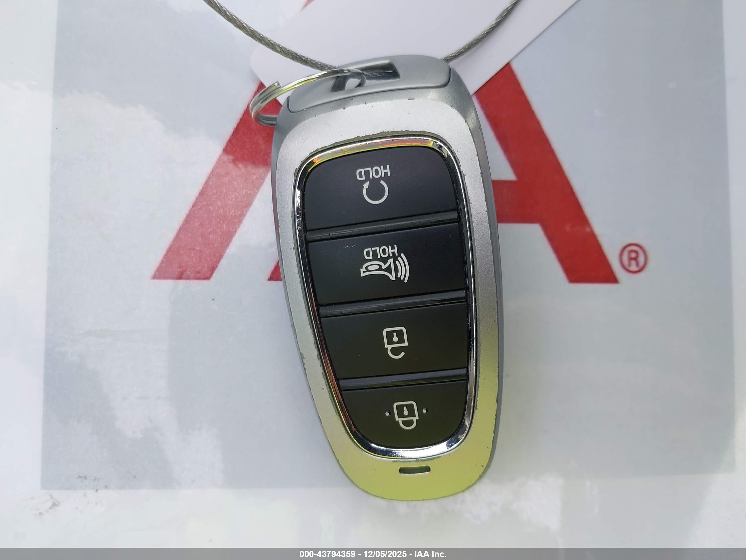 HYUNDAI TUCSON image 11