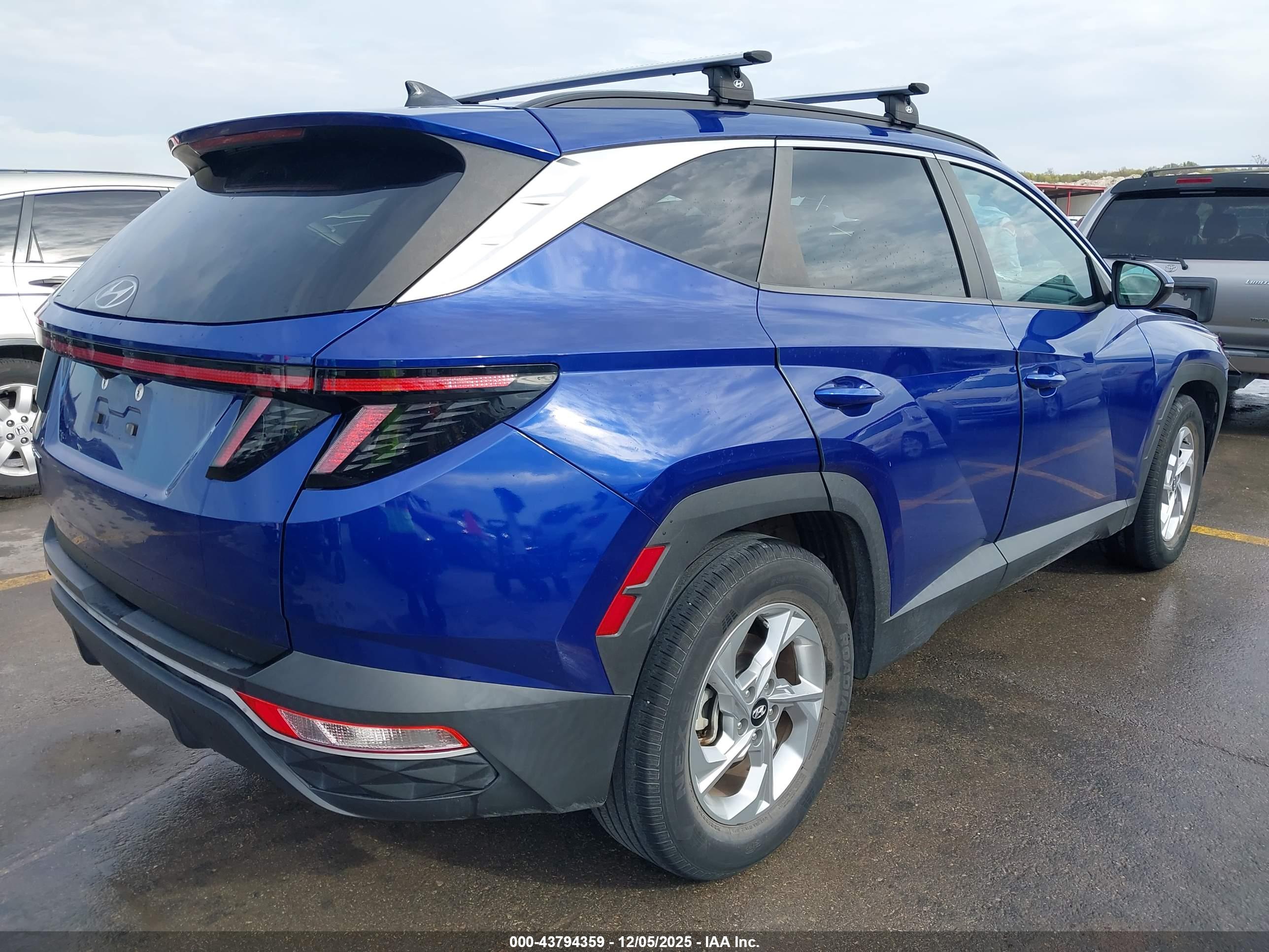 HYUNDAI TUCSON image 4