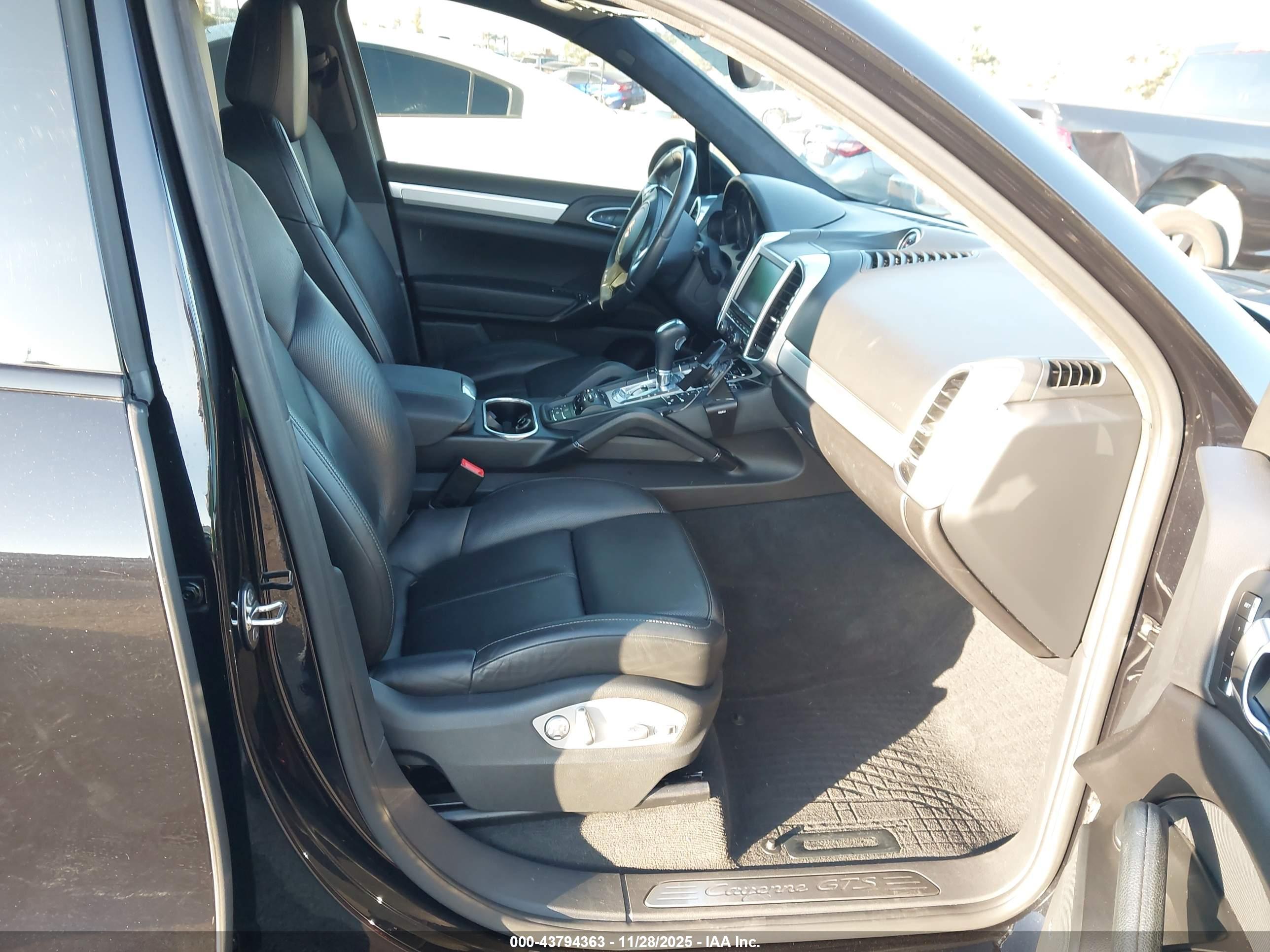 PORSCHE CAYENNE image 5
