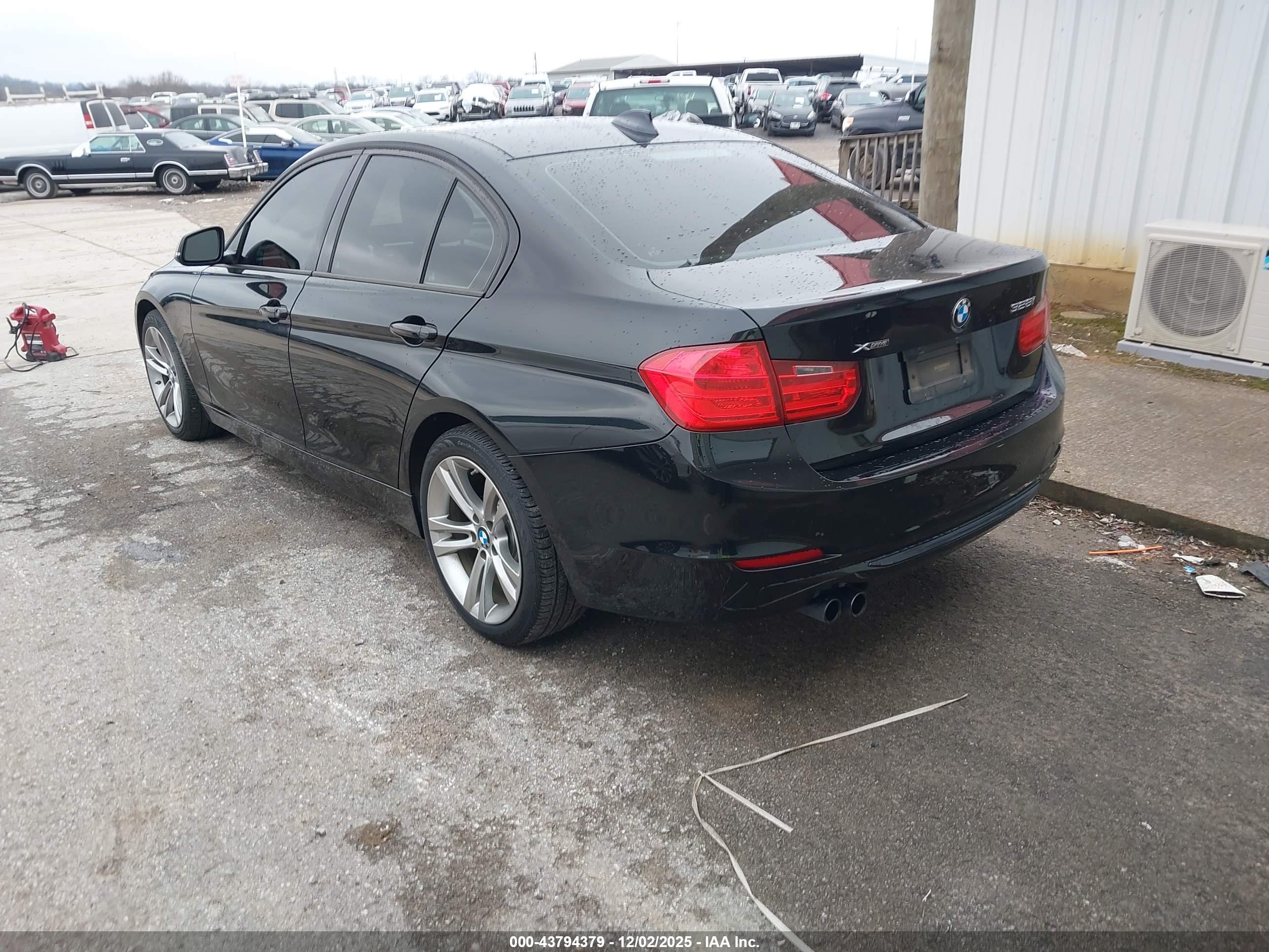 BMW 328I image 3
