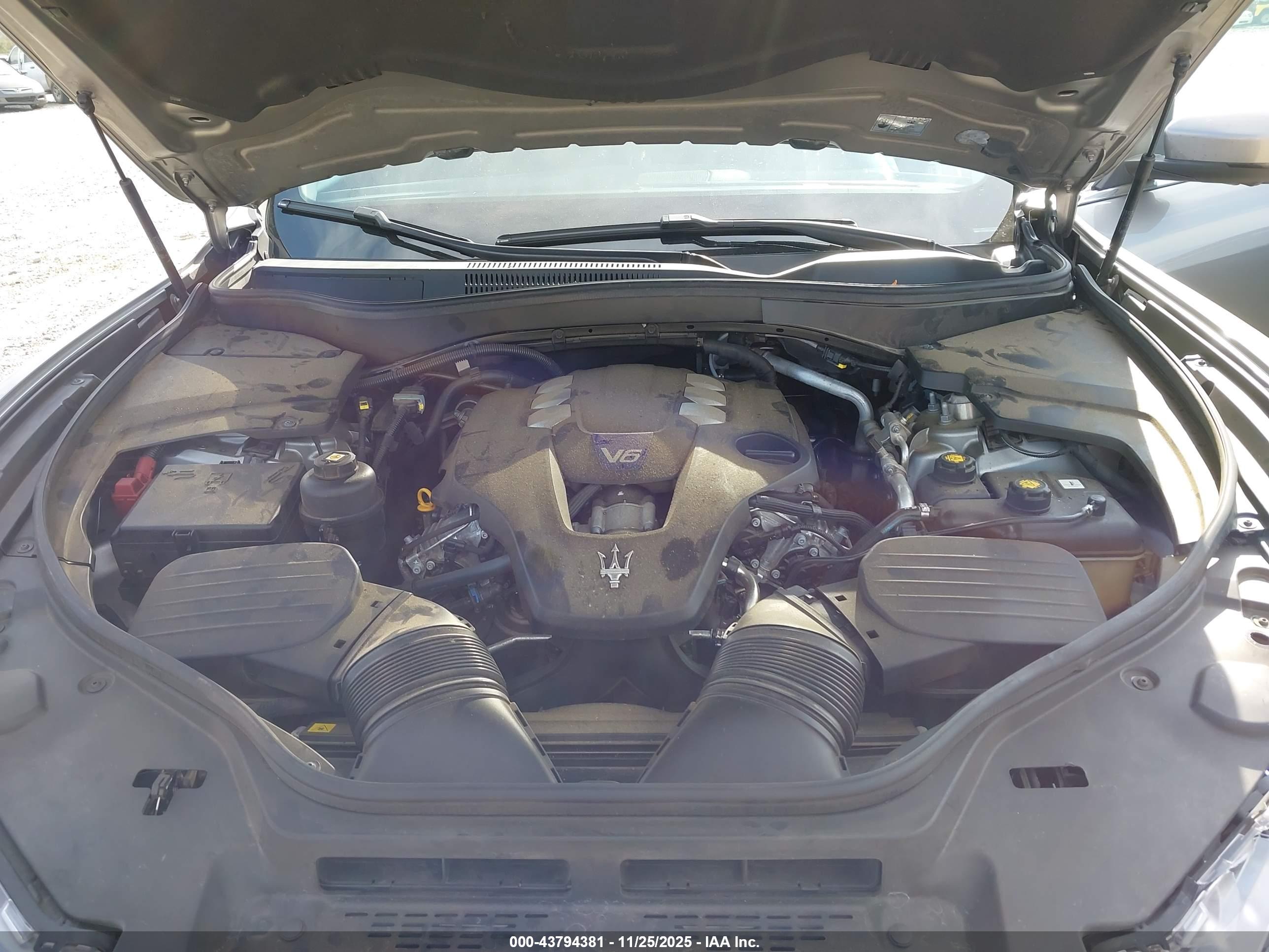 MASERATI LEVANTE image 10