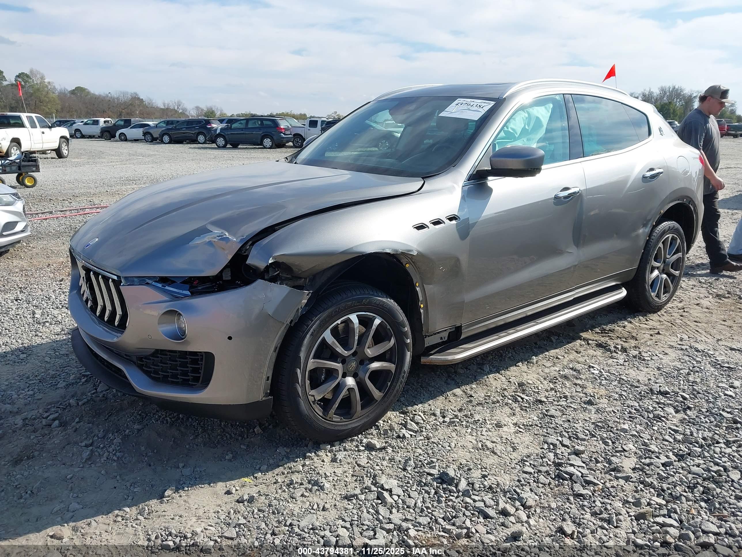 MASERATI LEVANTE image 2