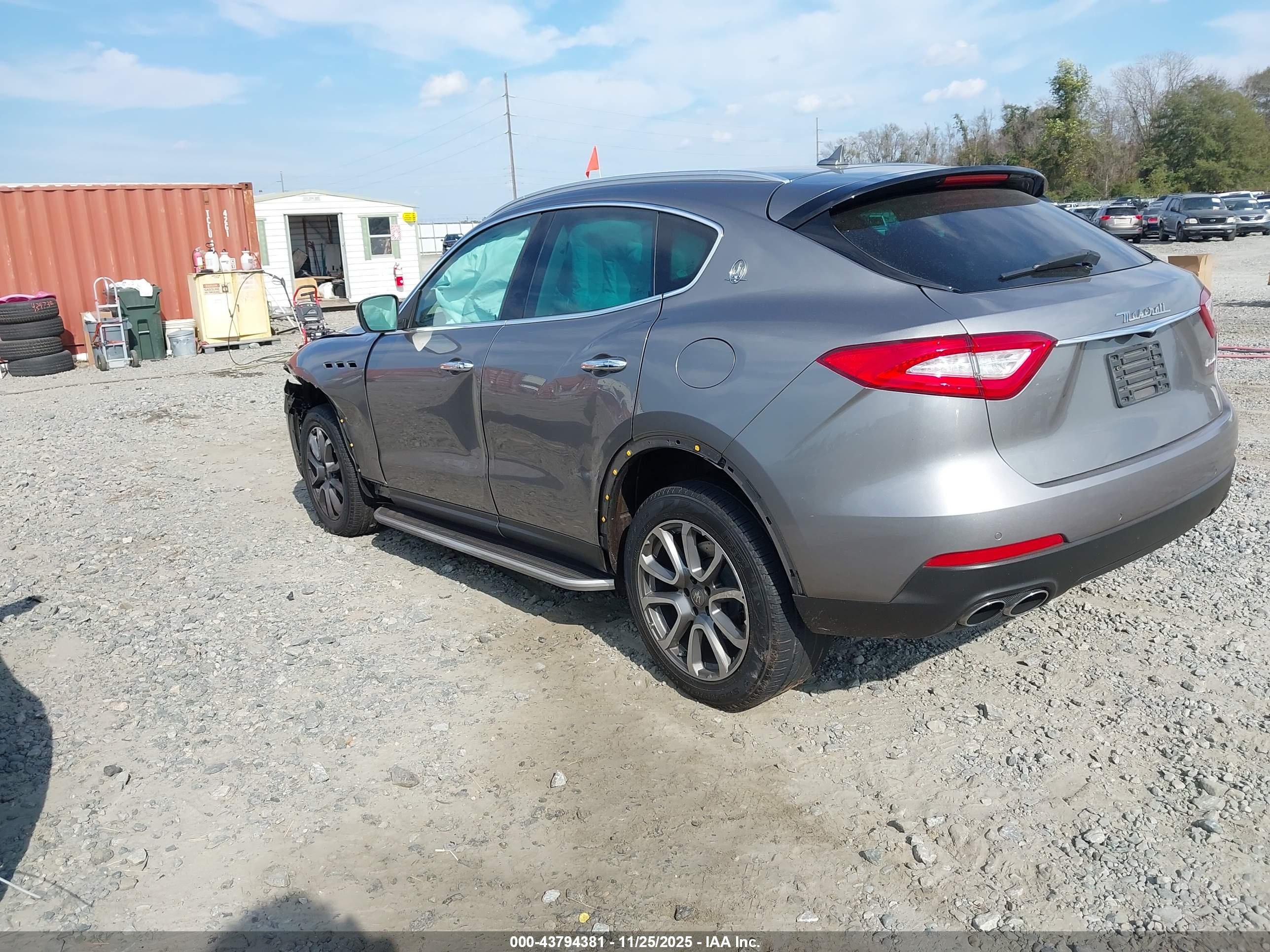 MASERATI LEVANTE image 3