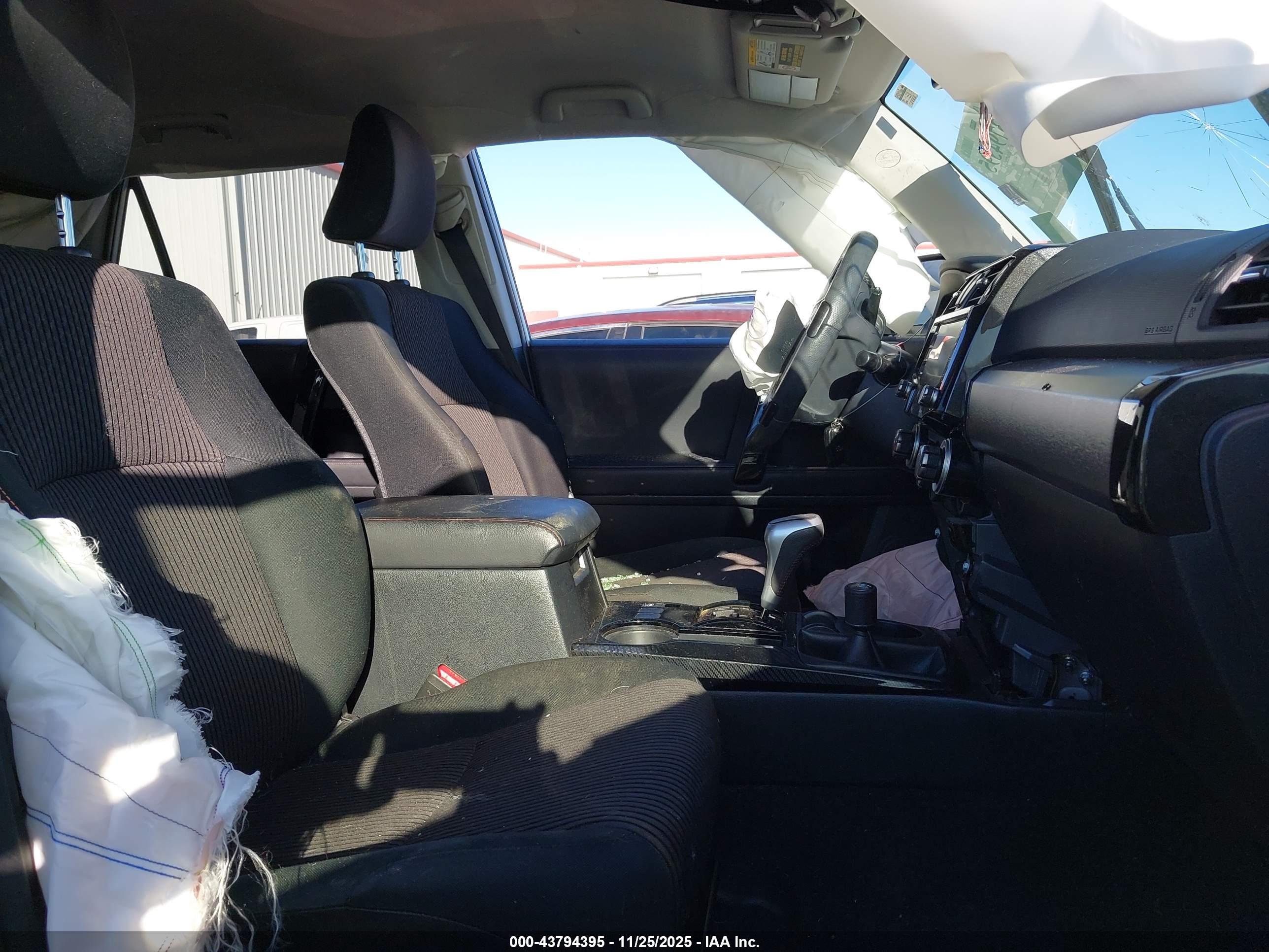 TOYOTA 4RUNNER image 5