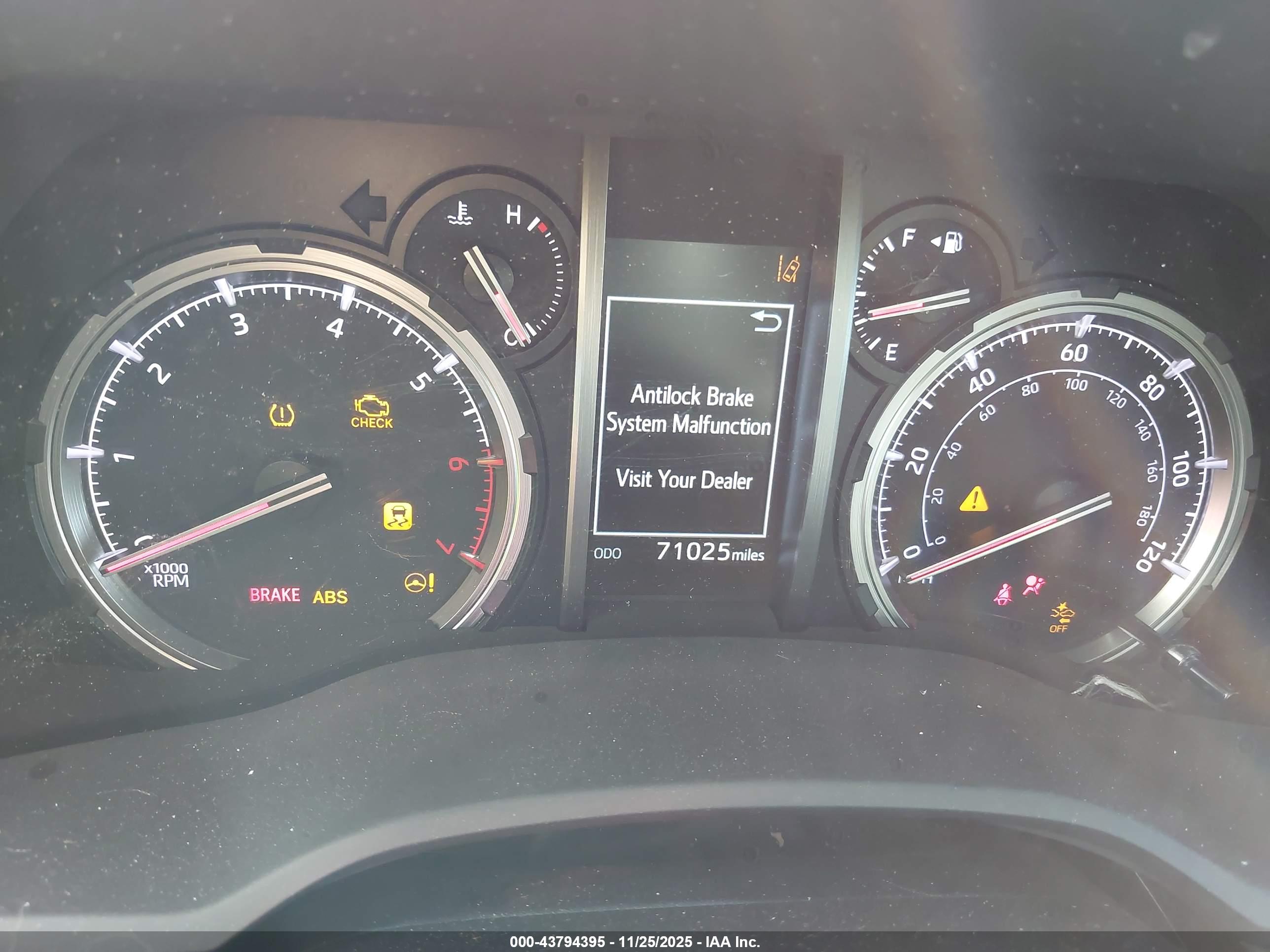 TOYOTA 4RUNNER image 7