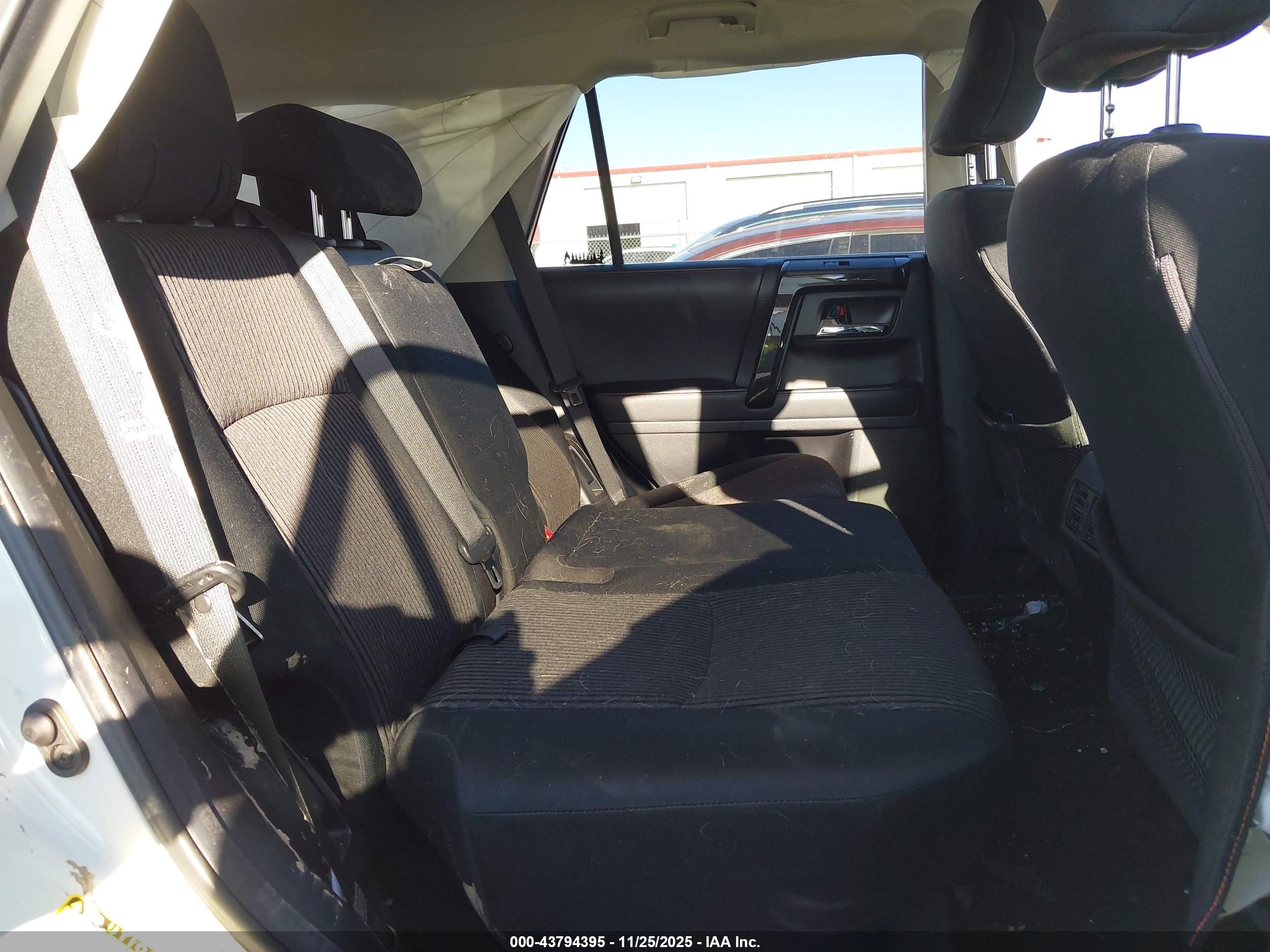 TOYOTA 4RUNNER image 8