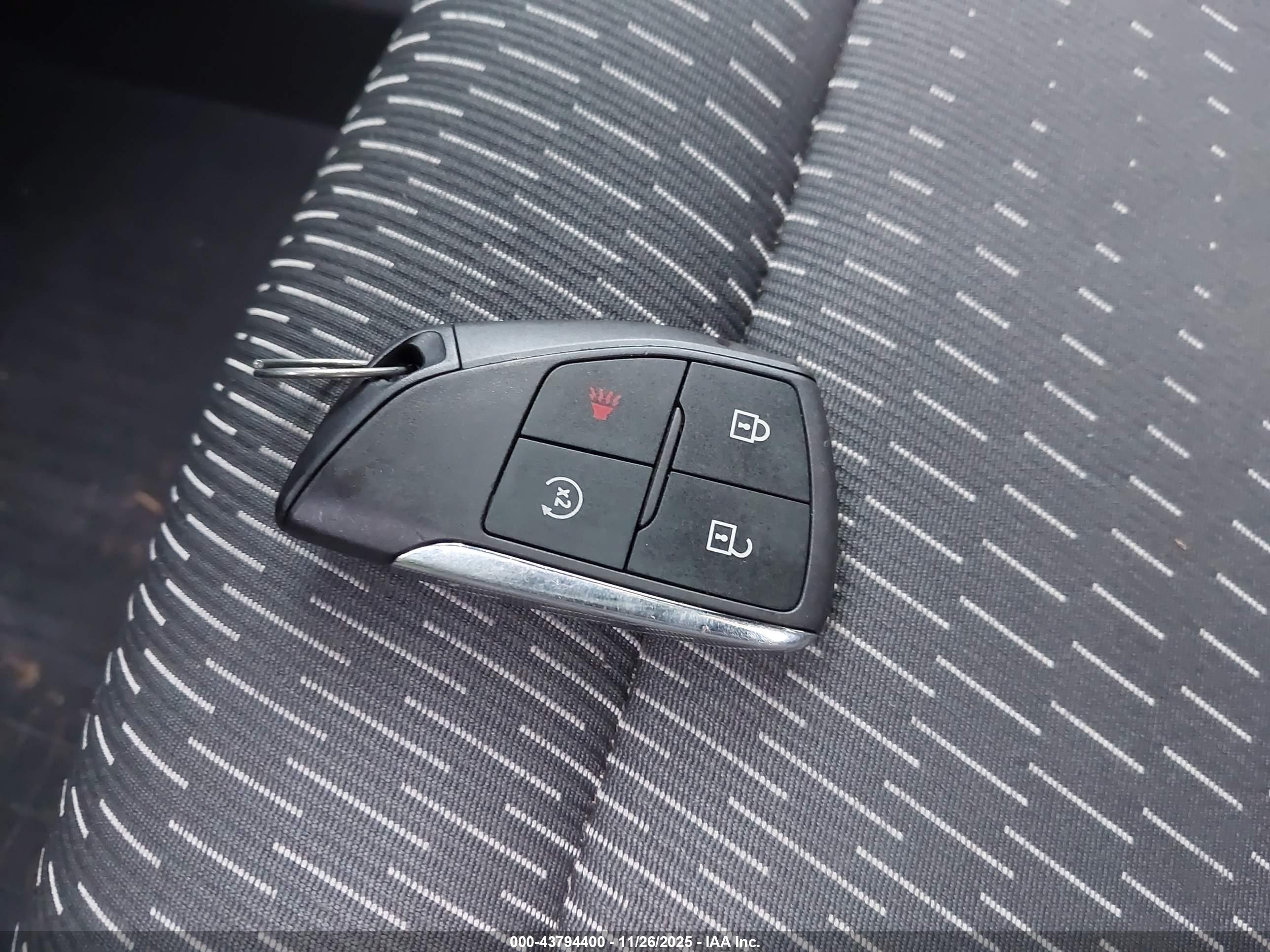 CHEVROLET EQUINOX image 11