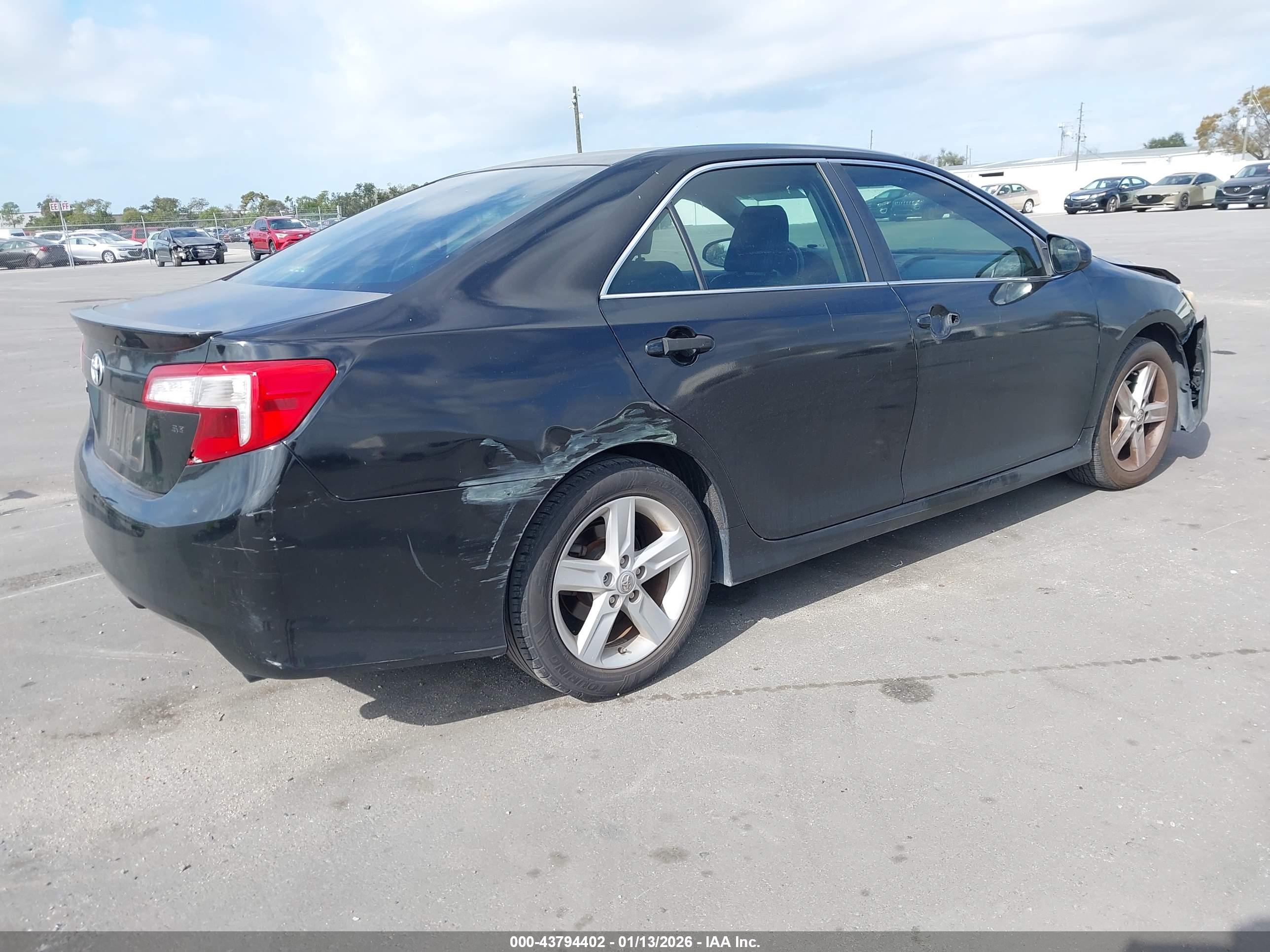 TOYOTA CAMRY image 4