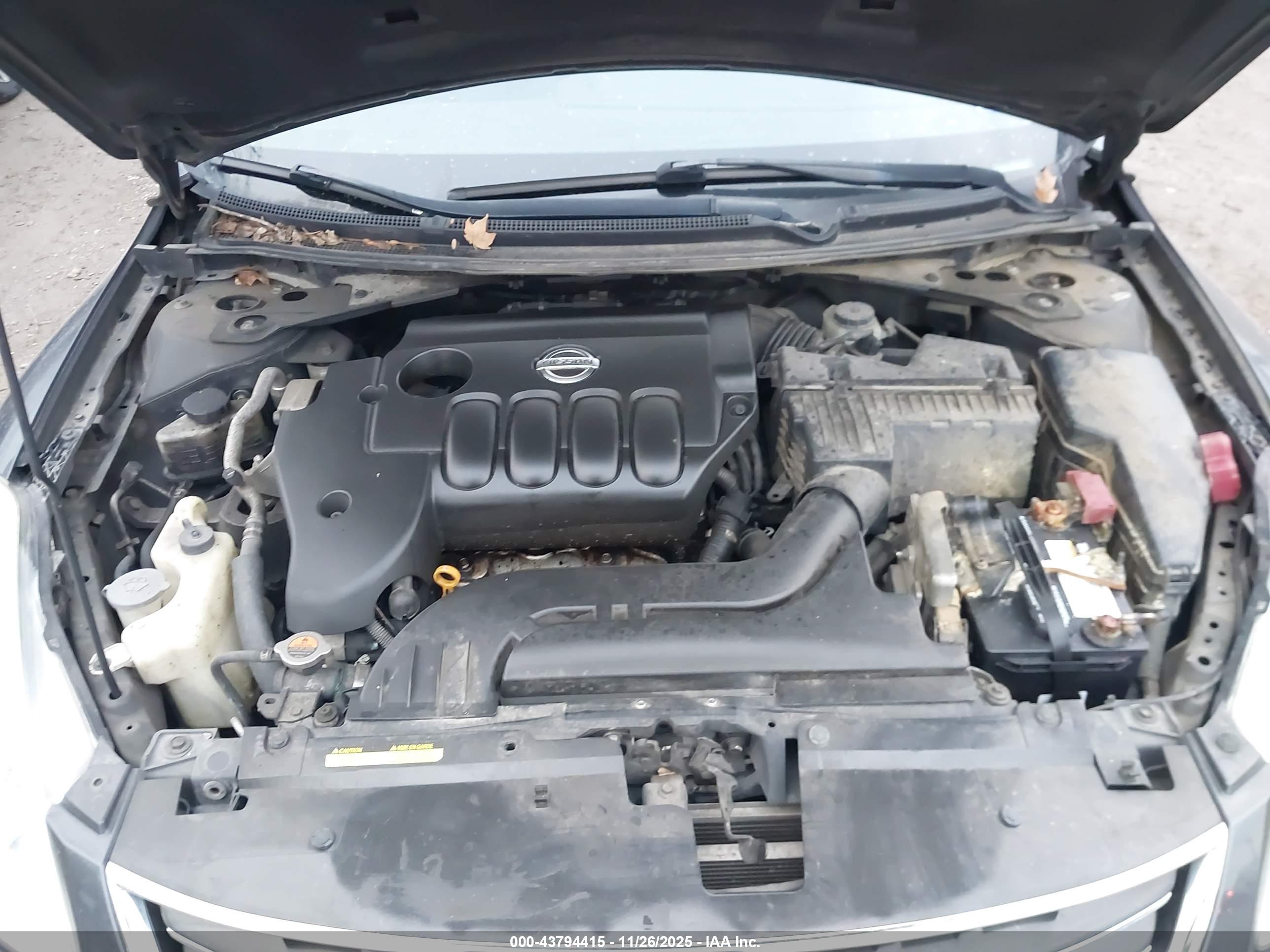 NISSAN ALTIMA image 10