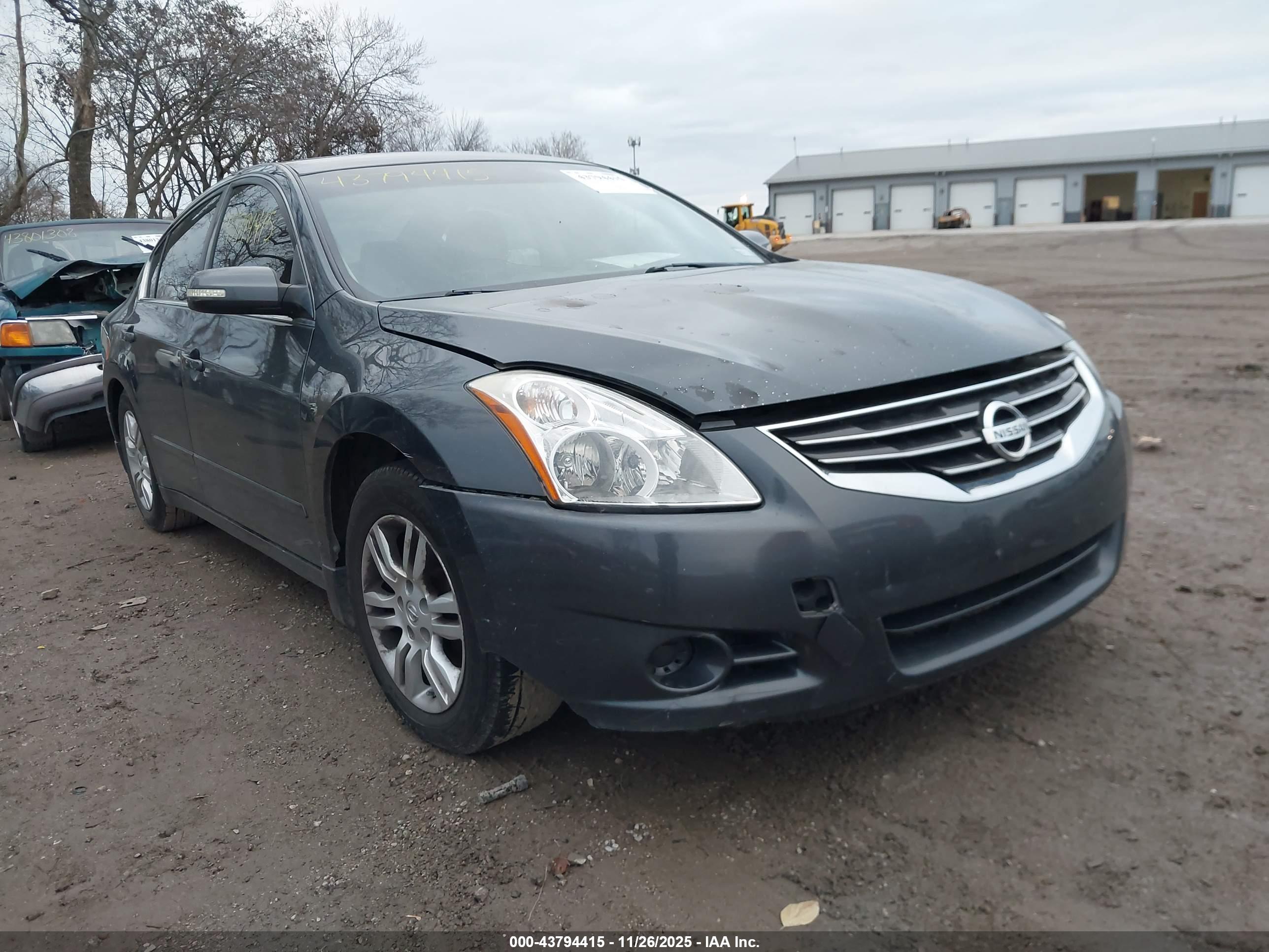 NISSAN ALTIMA image 6