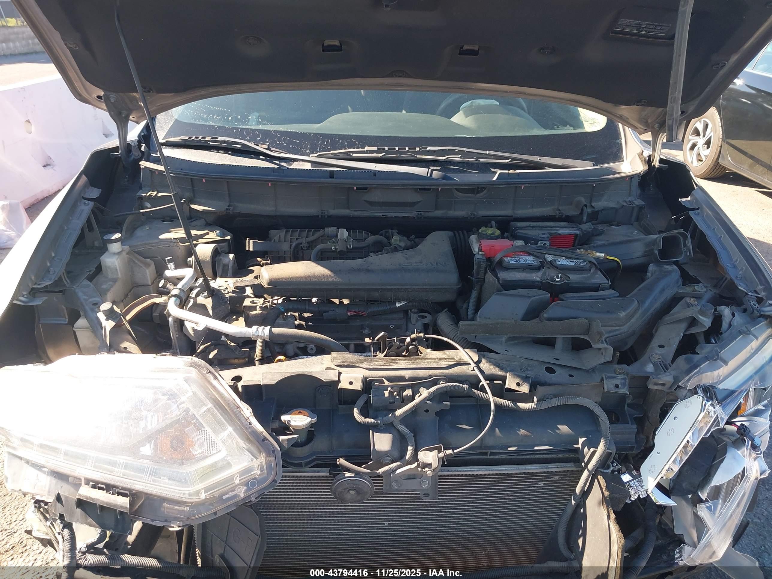 NISSAN ROGUE image 10