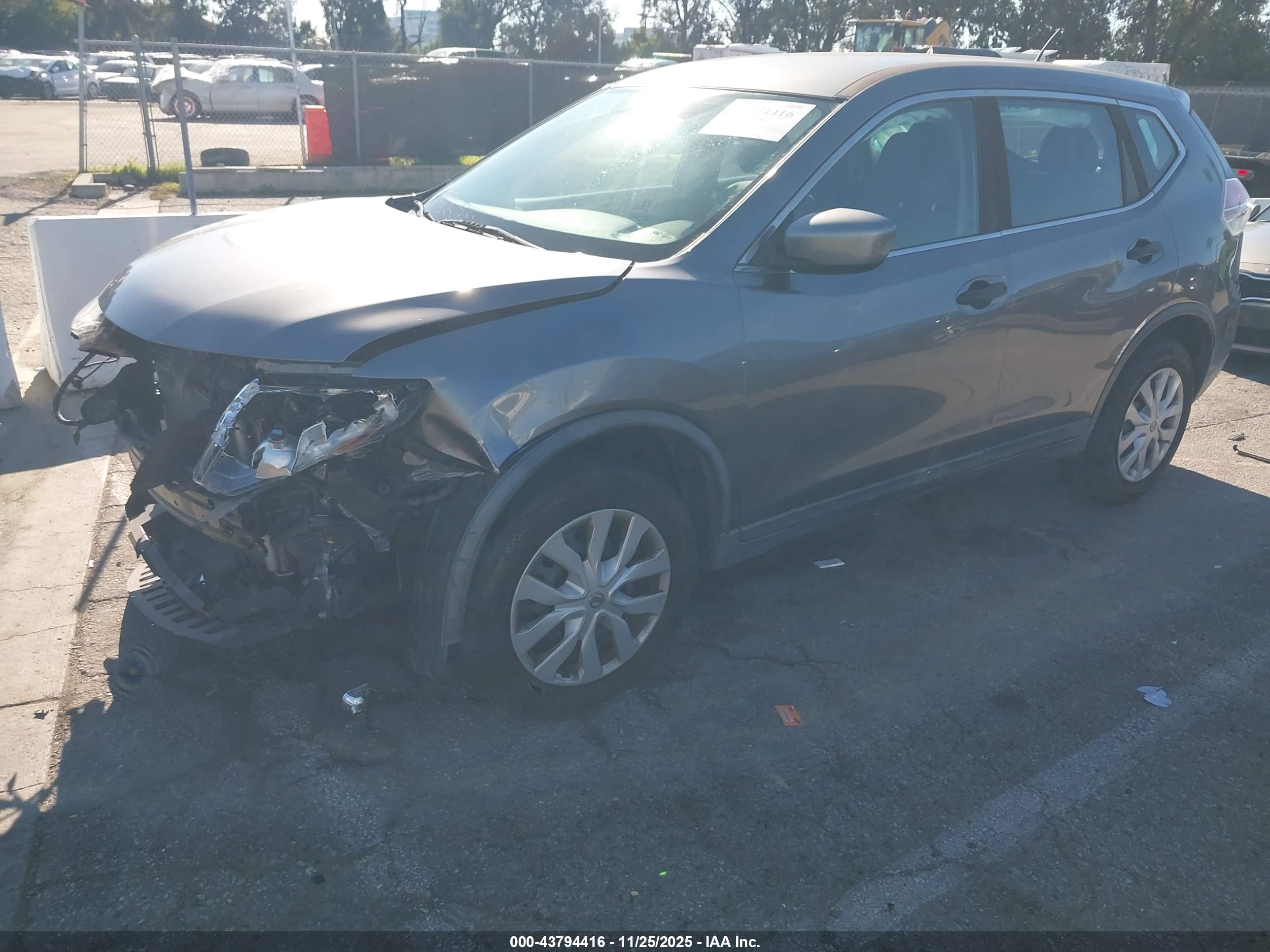 NISSAN ROGUE image 2